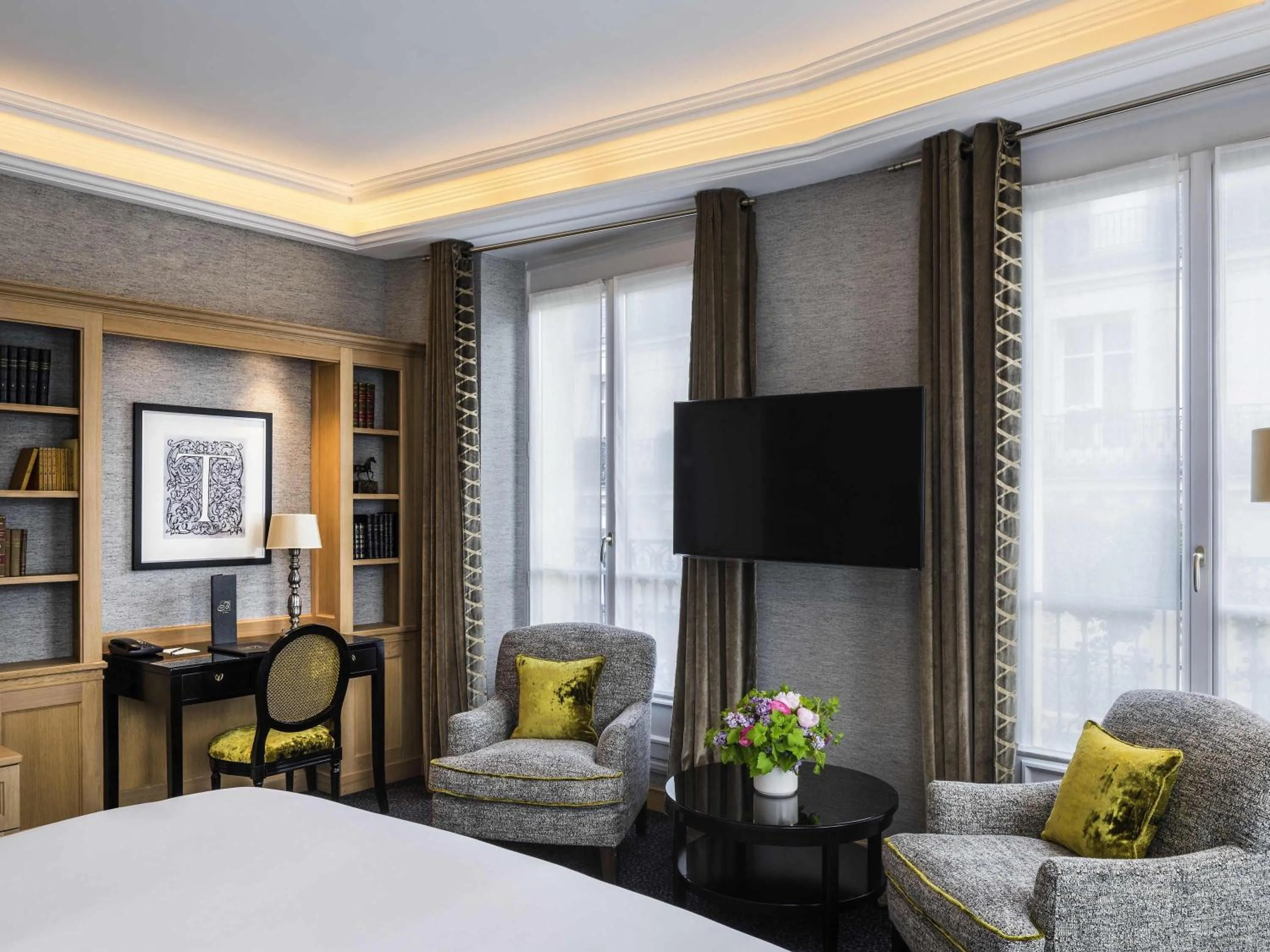 Bedroom, Bed in Sofitel Paris Baltimore Tour Eiffel