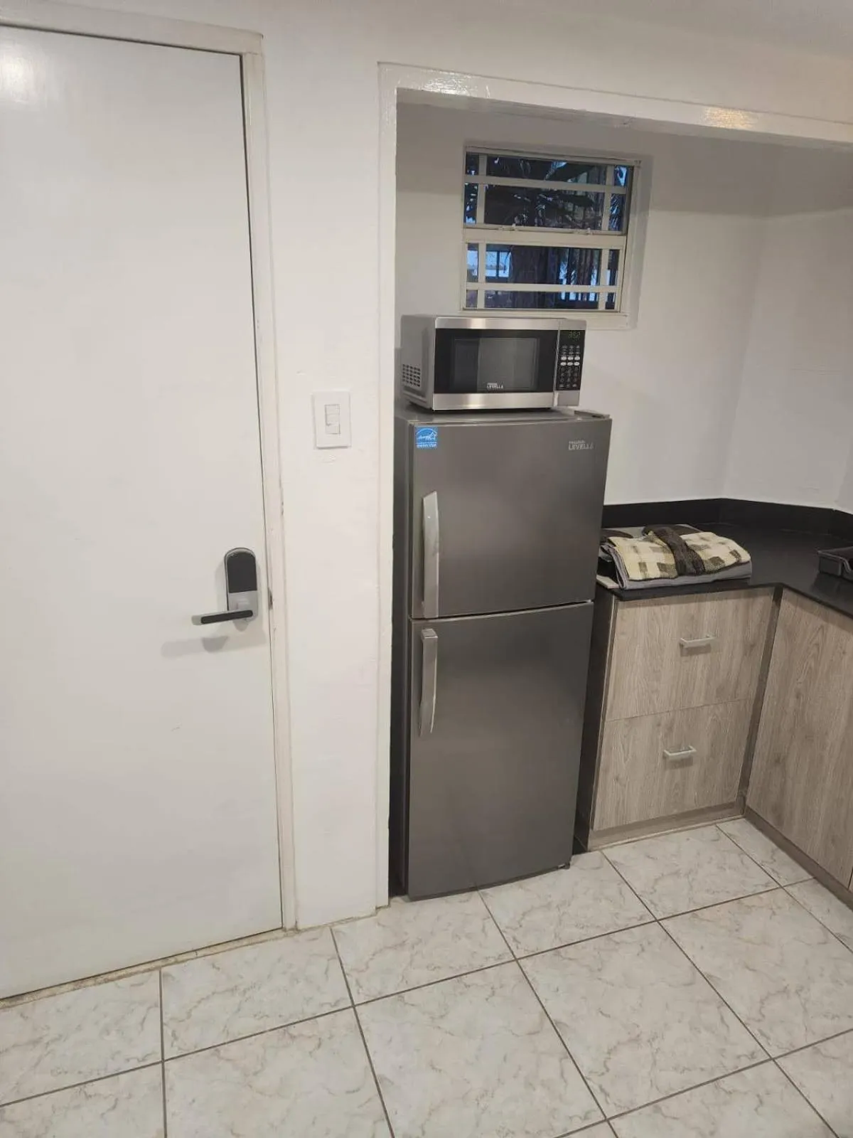 Kitchen or kitchenette in A1 Apartments Aruba