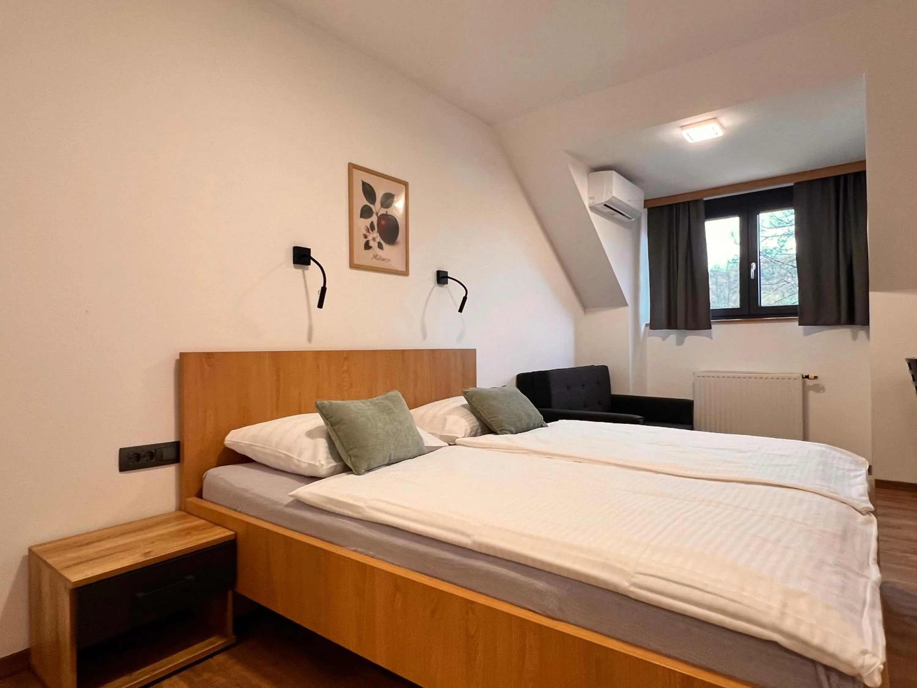 Property building, Bed in Kozjanski dvor