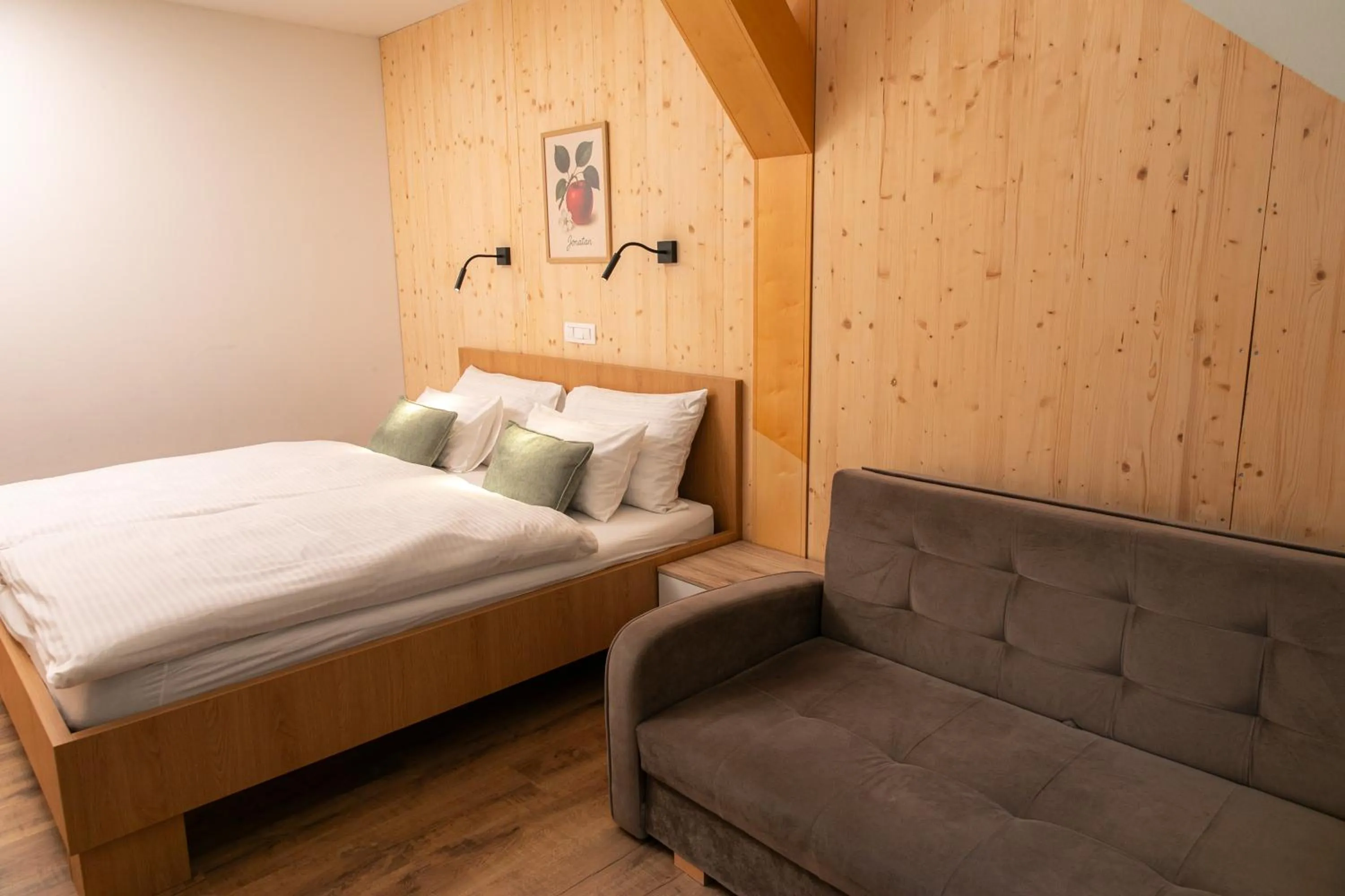 Property building, Bed in Kozjanski dvor