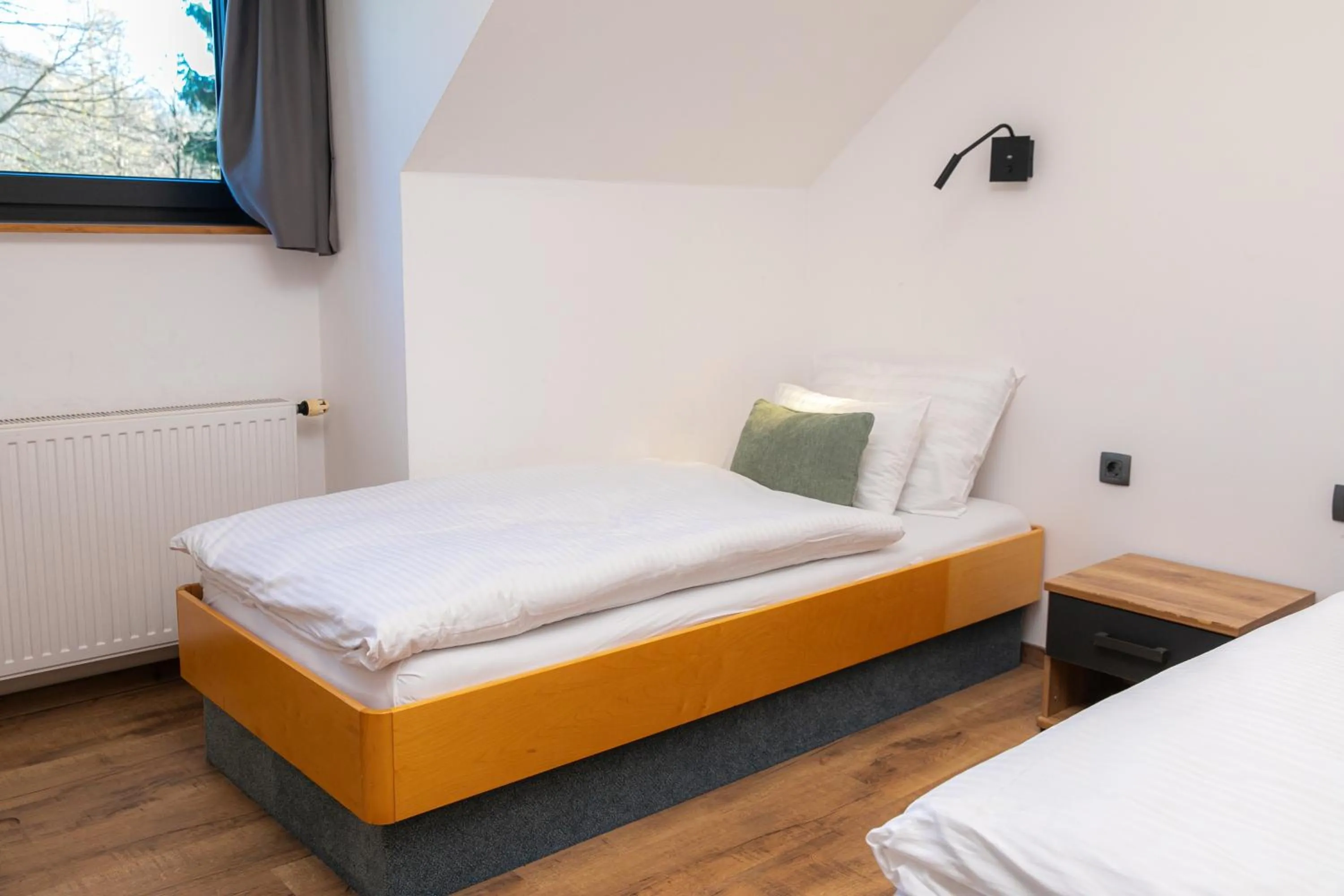 Property building, Bed in Kozjanski dvor