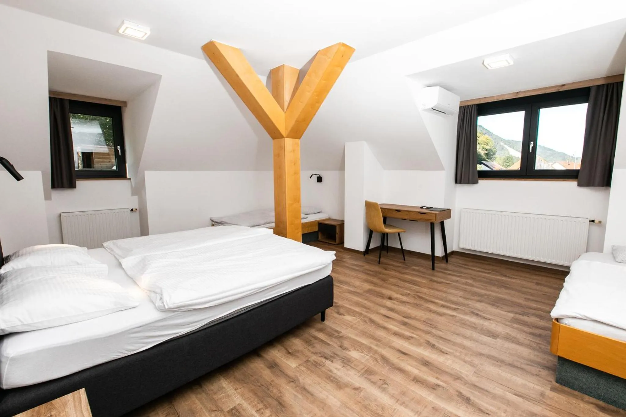 Property building, Bed in Kozjanski dvor