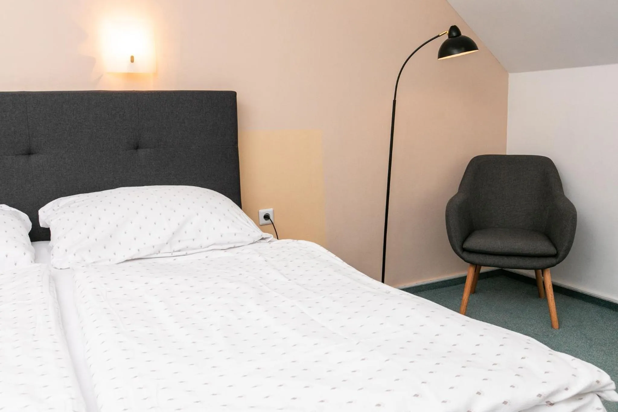 Property building, Bed in Kozjanski dvor