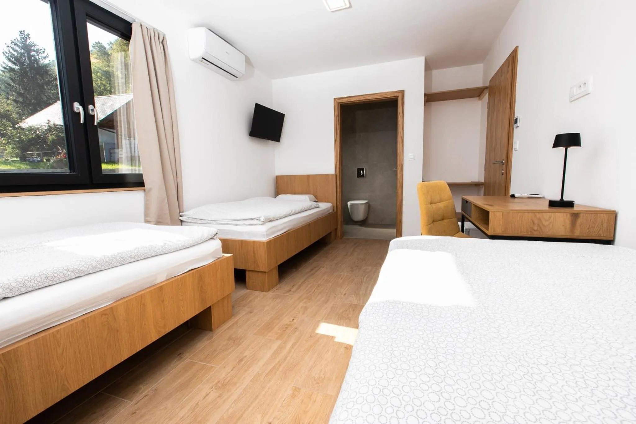 Property building, Bed in Kozjanski dvor