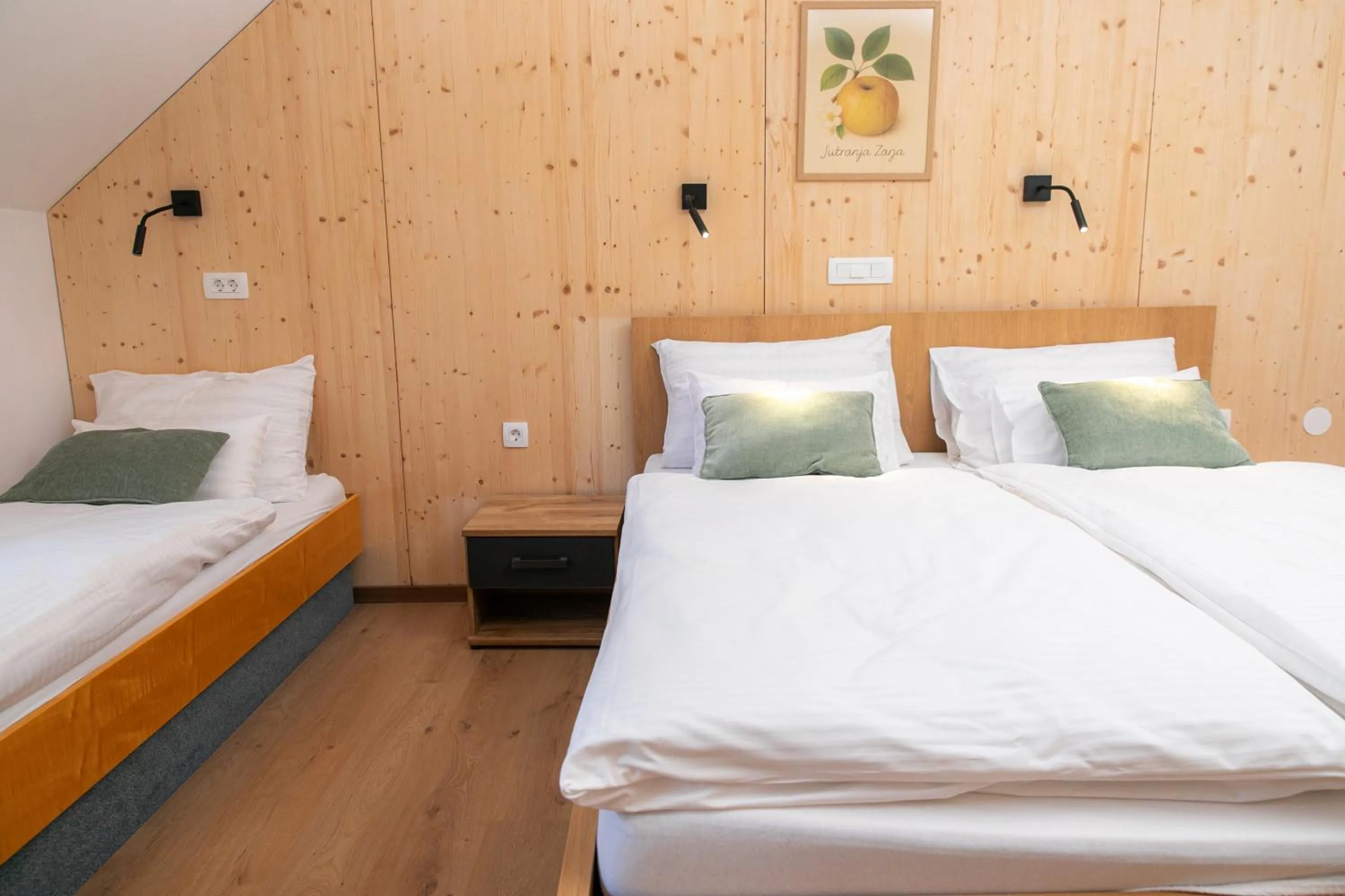 Property building, Bed in Kozjanski dvor