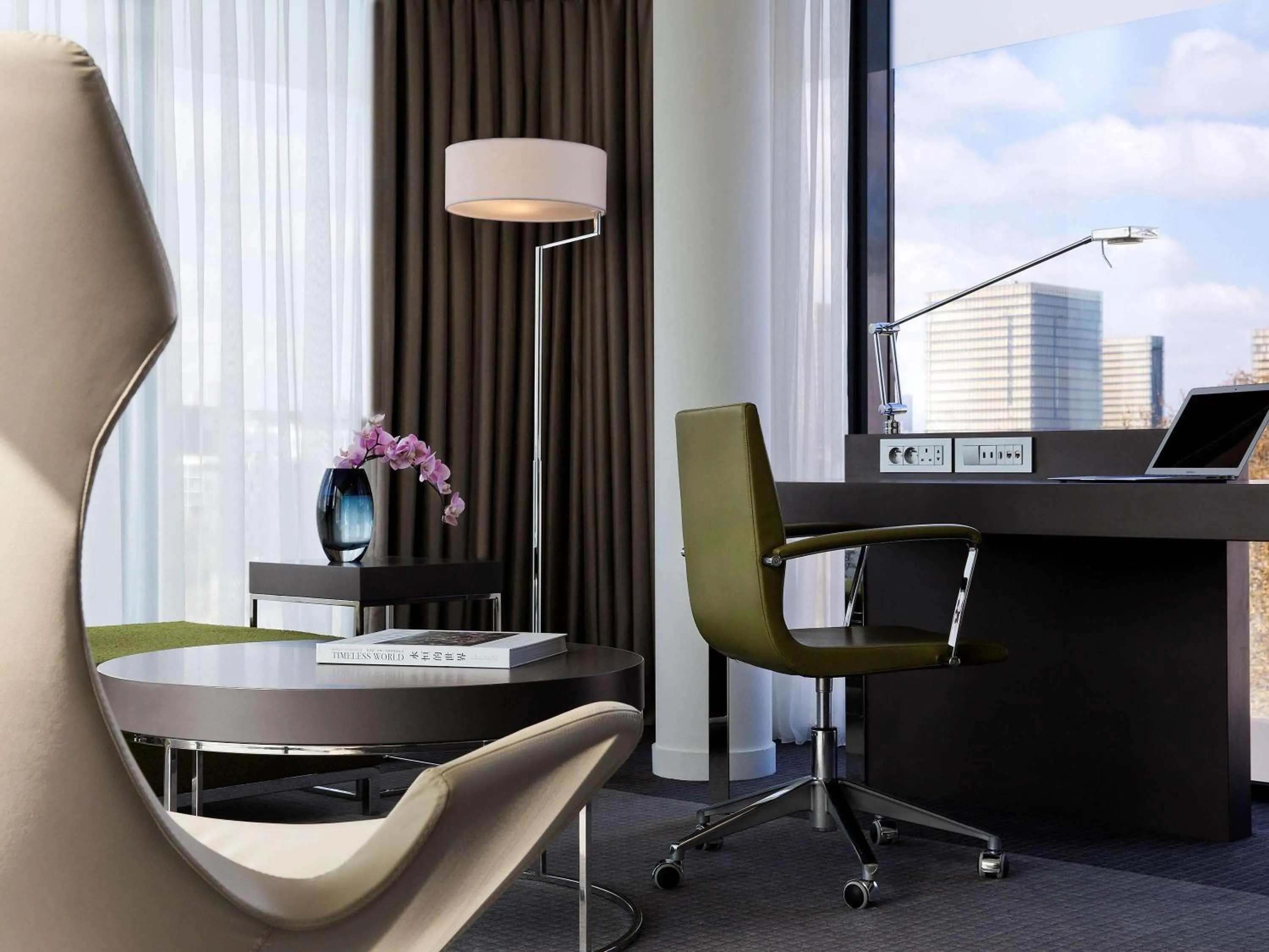 Bedroom in Pullman Paris Centre - Bercy