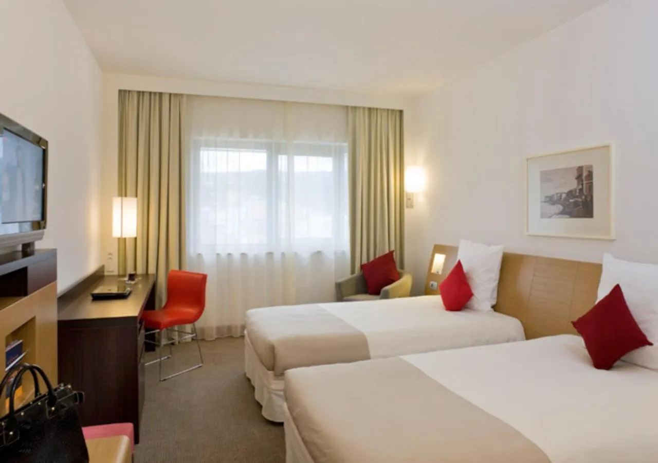 Photo of the whole room, Bed in Novotel Paris Roissy CDG Convention