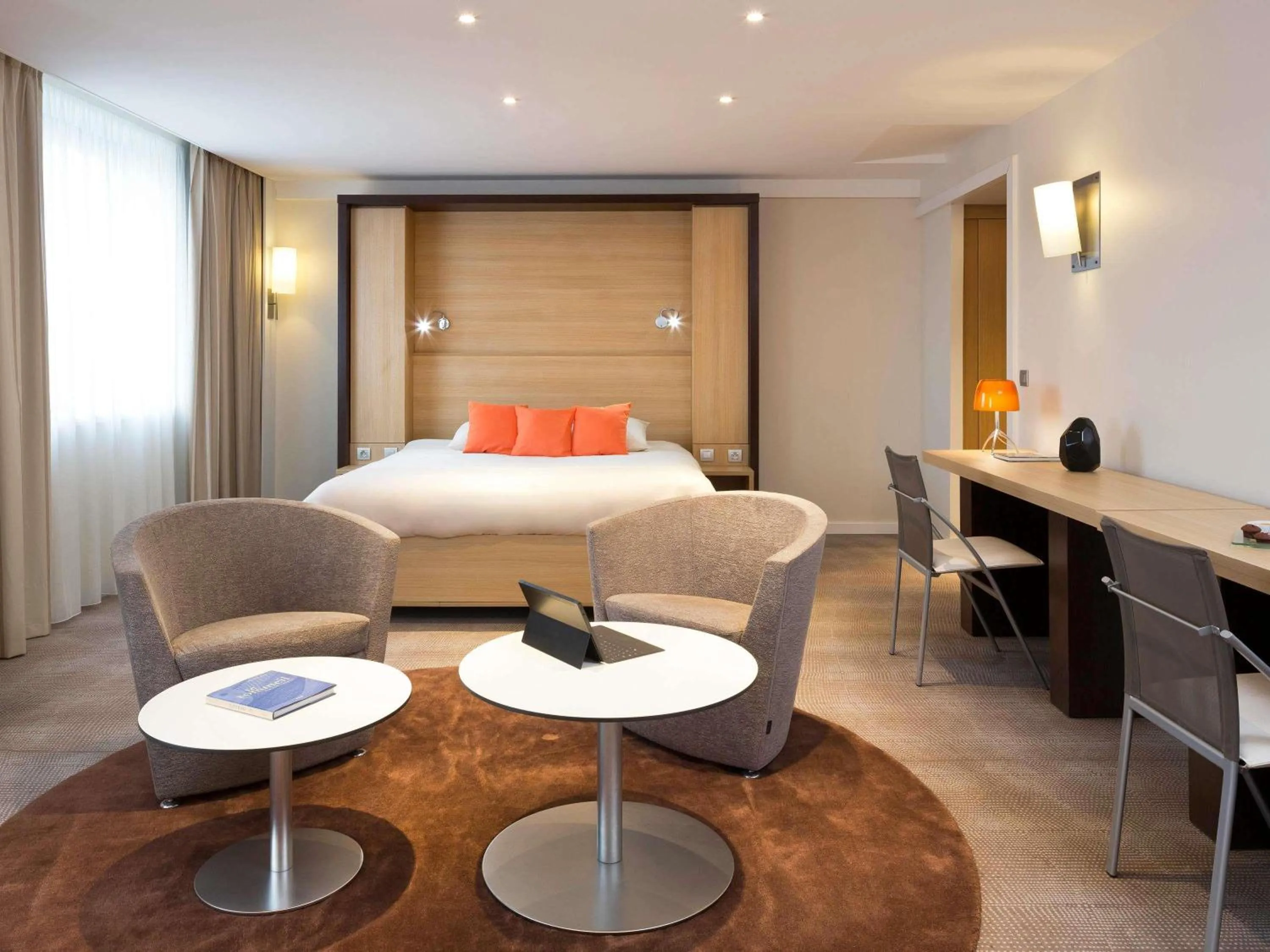 Bedroom, Bed in Novotel Paris Roissy CDG Convention