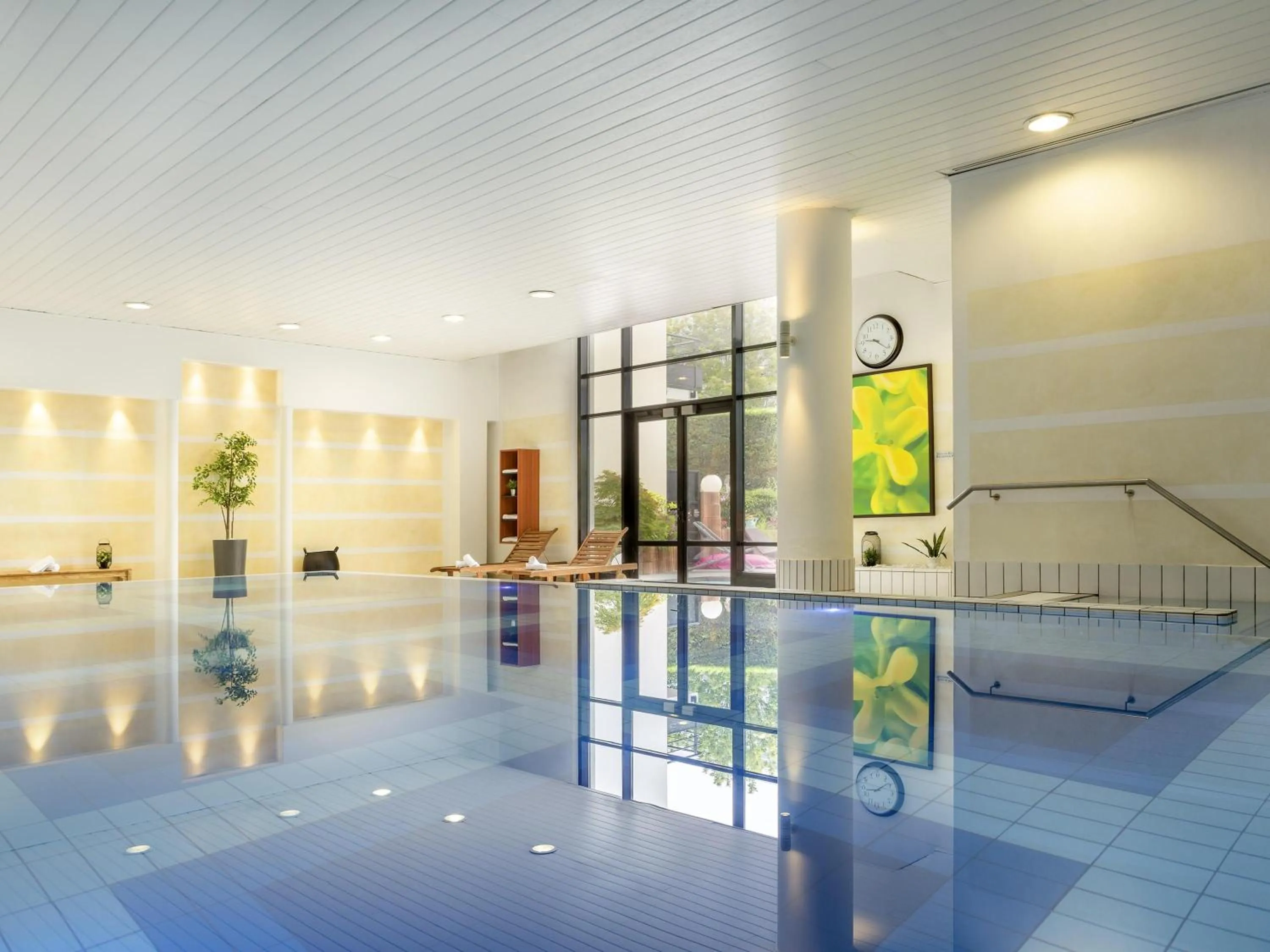 Pool view in Novotel Paris Roissy CDG Convention