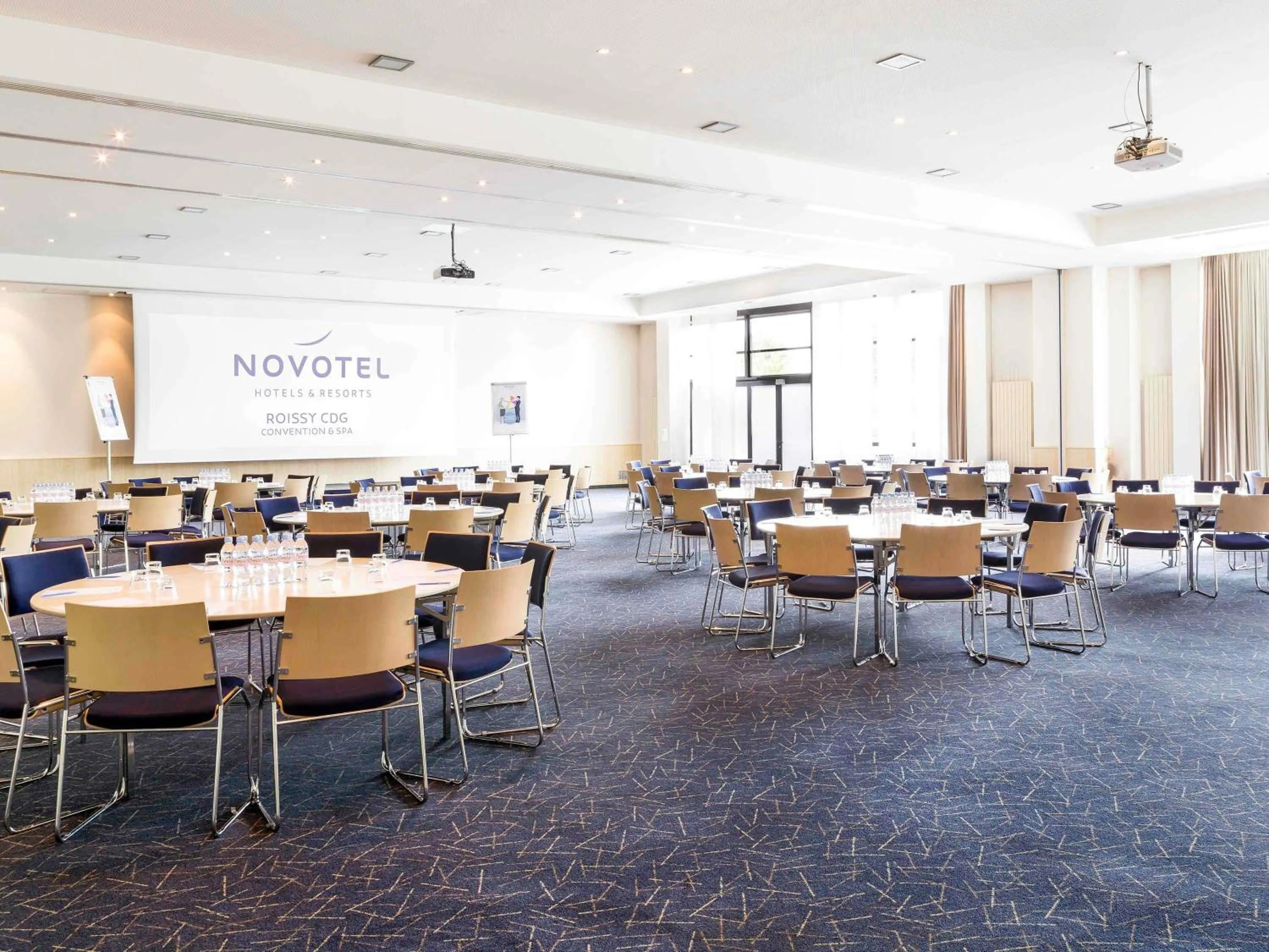 Meeting/conference room in Novotel Paris Roissy CDG Convention