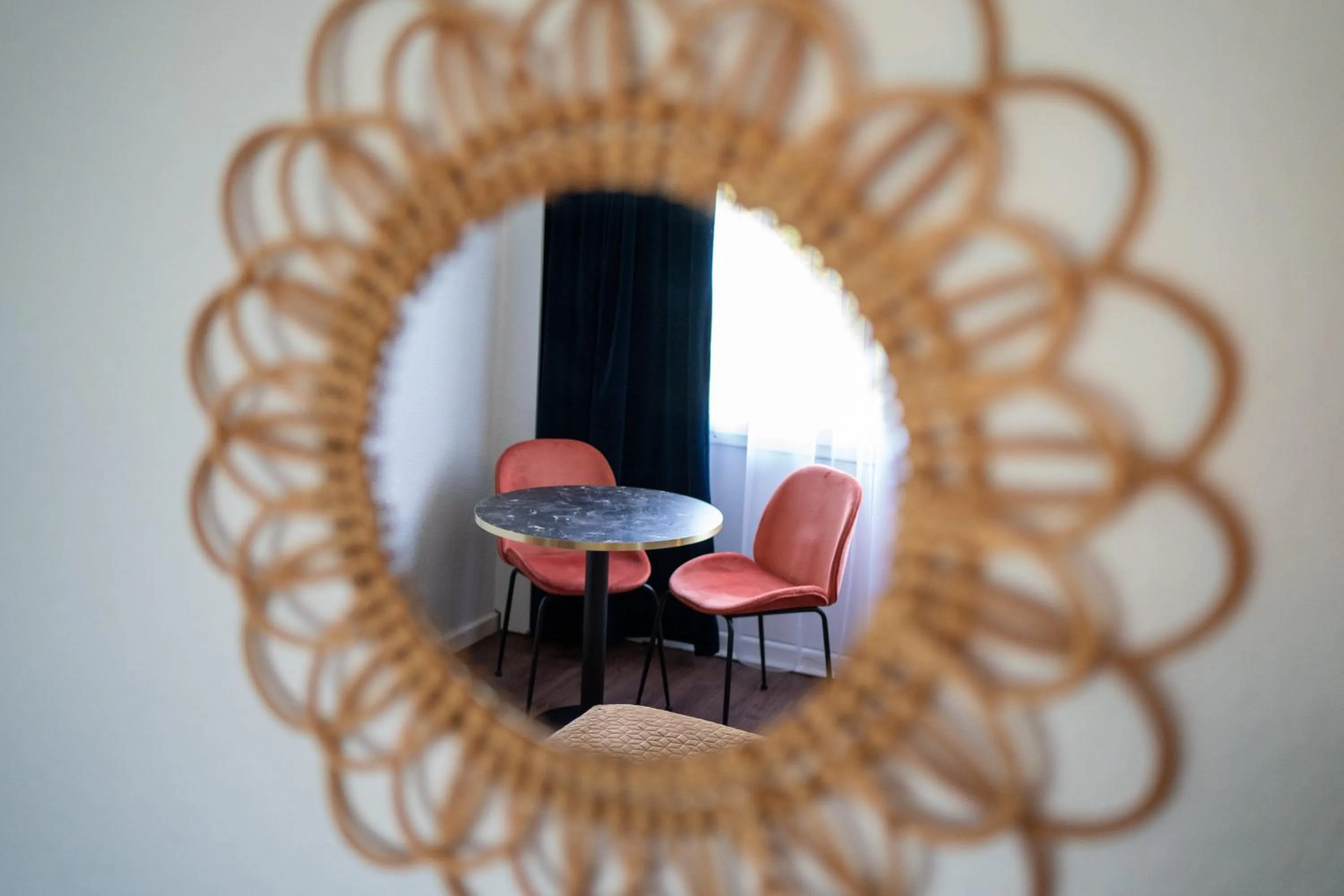 Seating area in Campanile Troyes Nord - Barberey