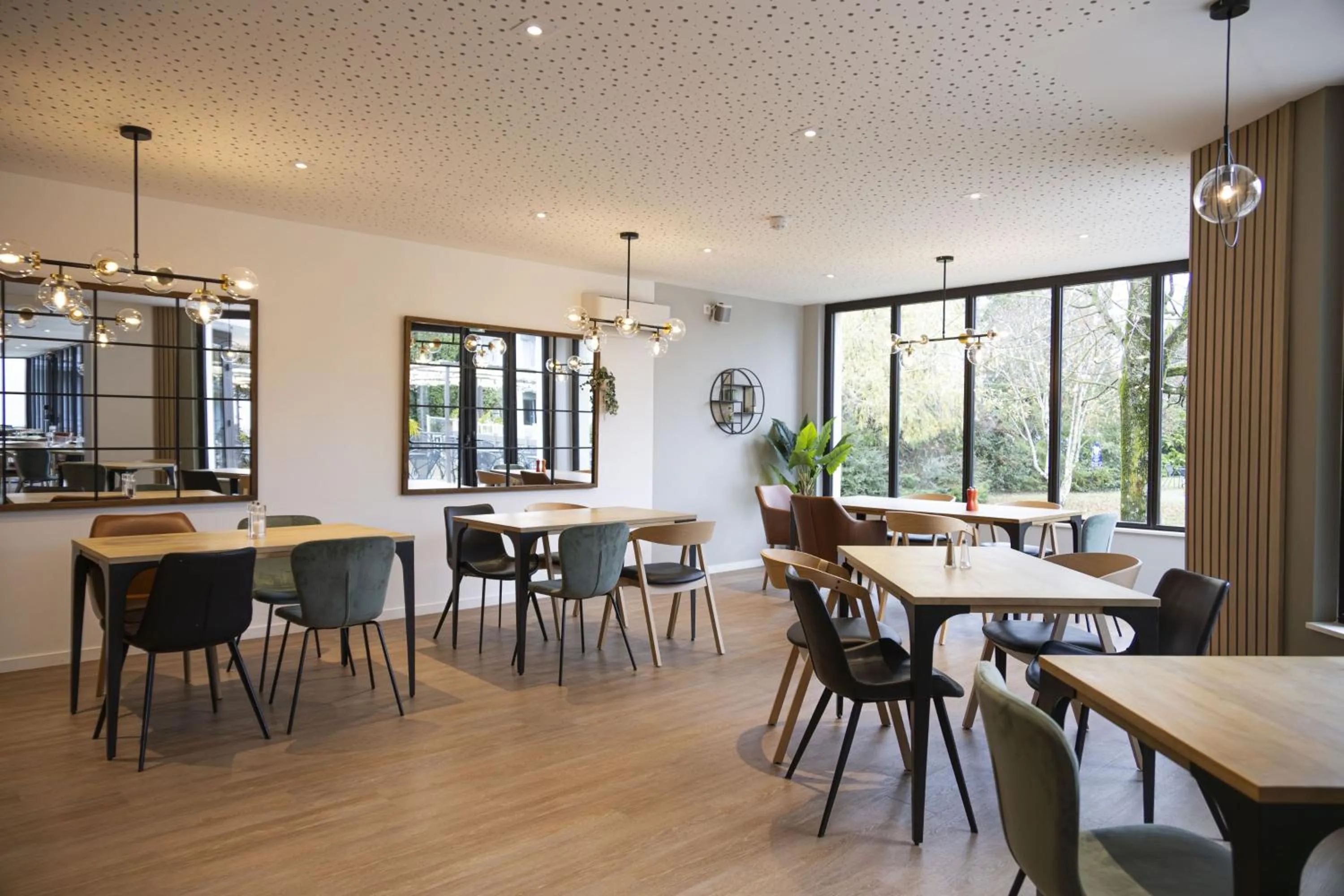 Restaurant/places to eat in Campanile Troyes Nord - Barberey