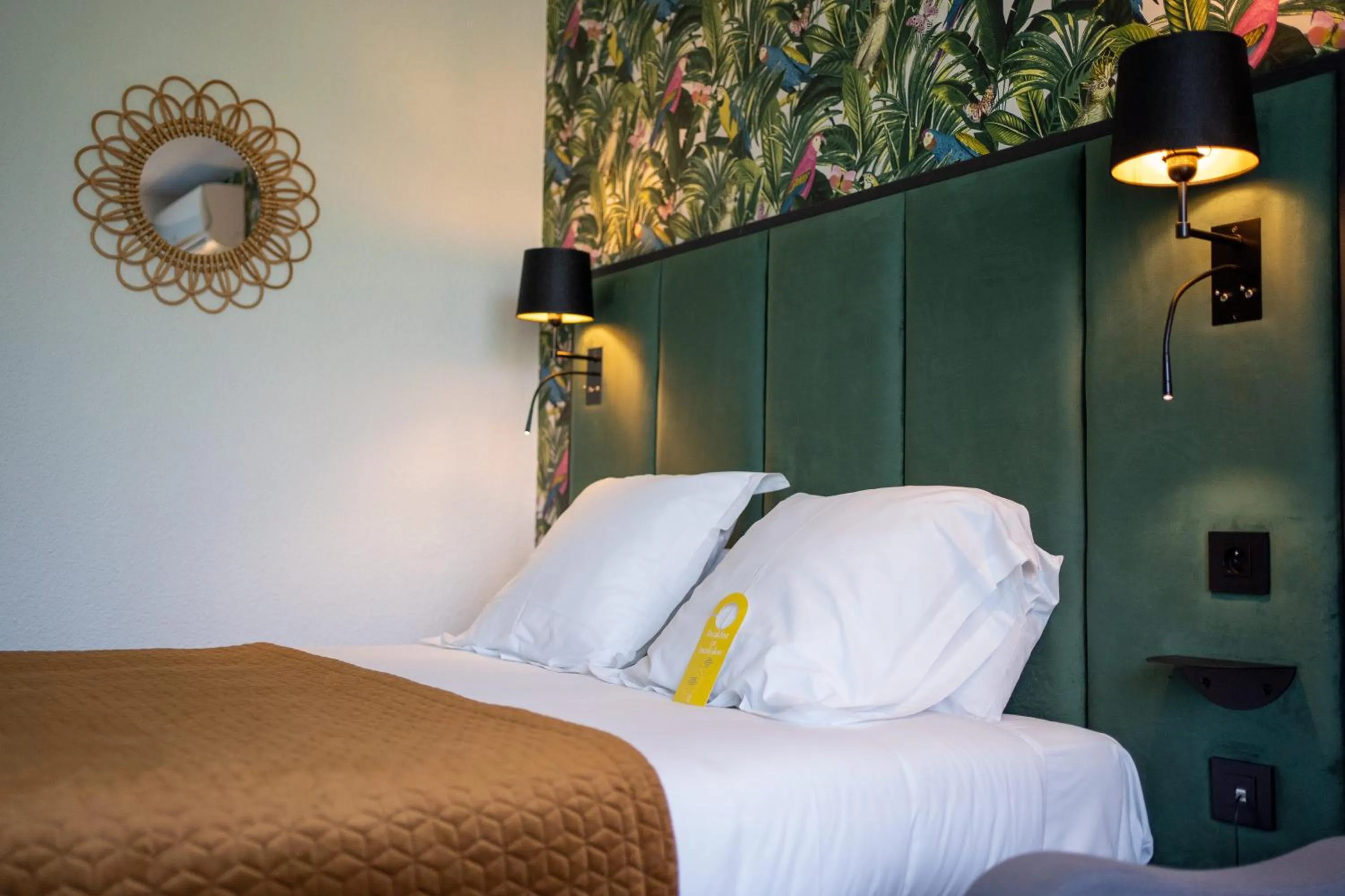 Bed in Campanile Troyes Nord - Barberey