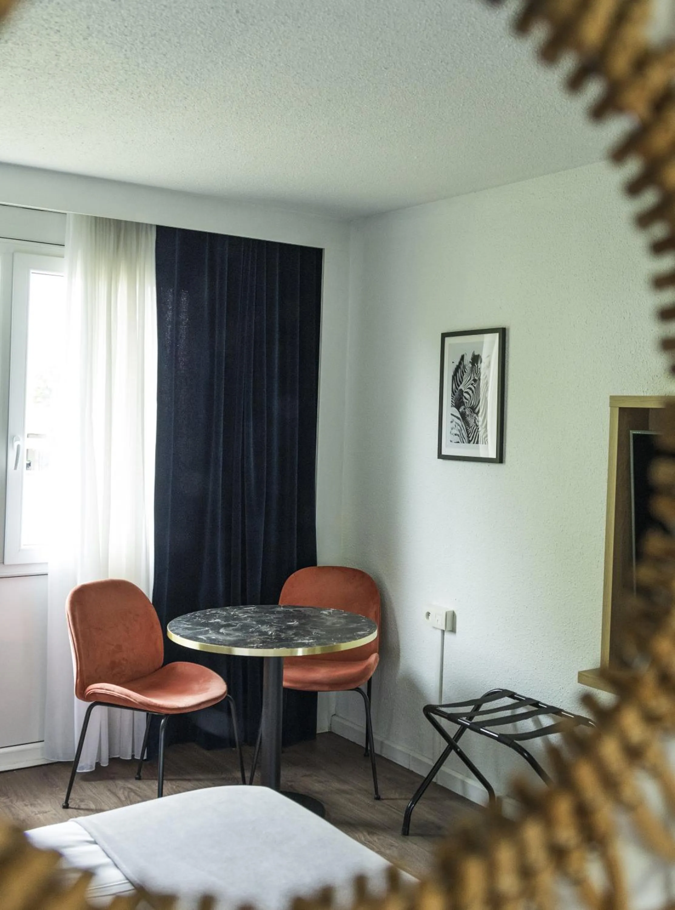 Photo of the whole room in Campanile Troyes Nord - Barberey