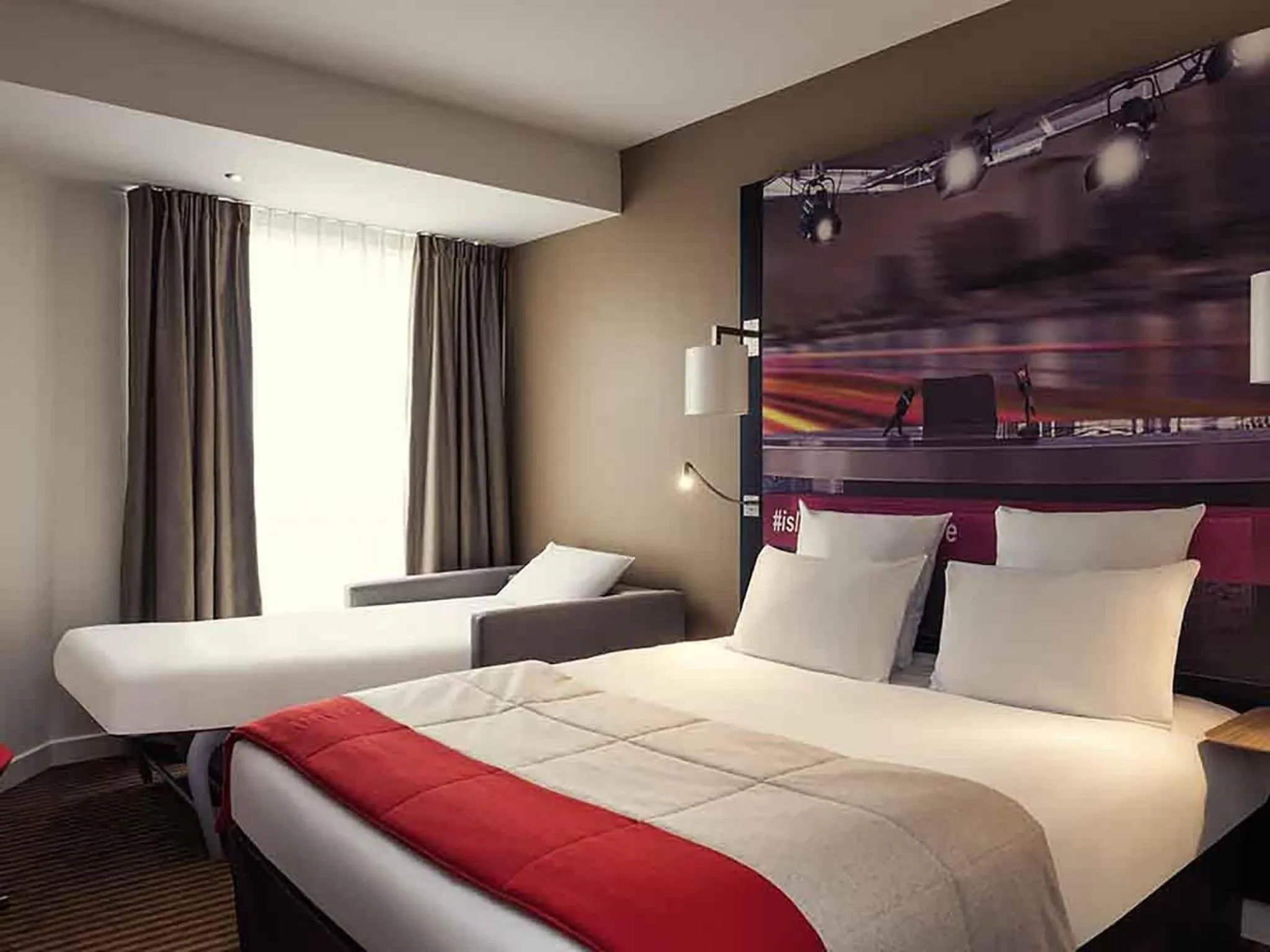 Bedroom, Bed in Mercure Paris Boulogne