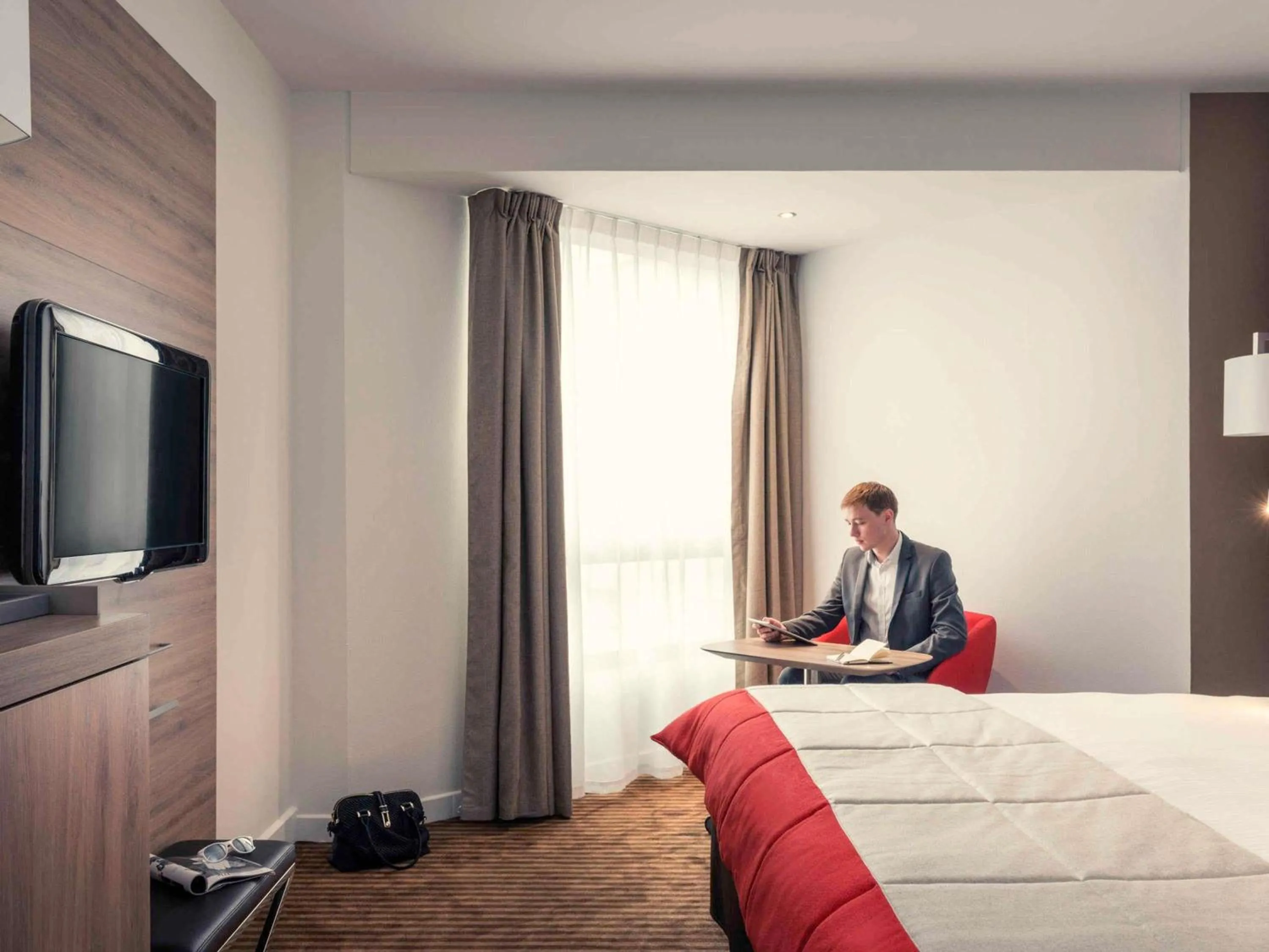 Bedroom, Bed in Mercure Paris Boulogne