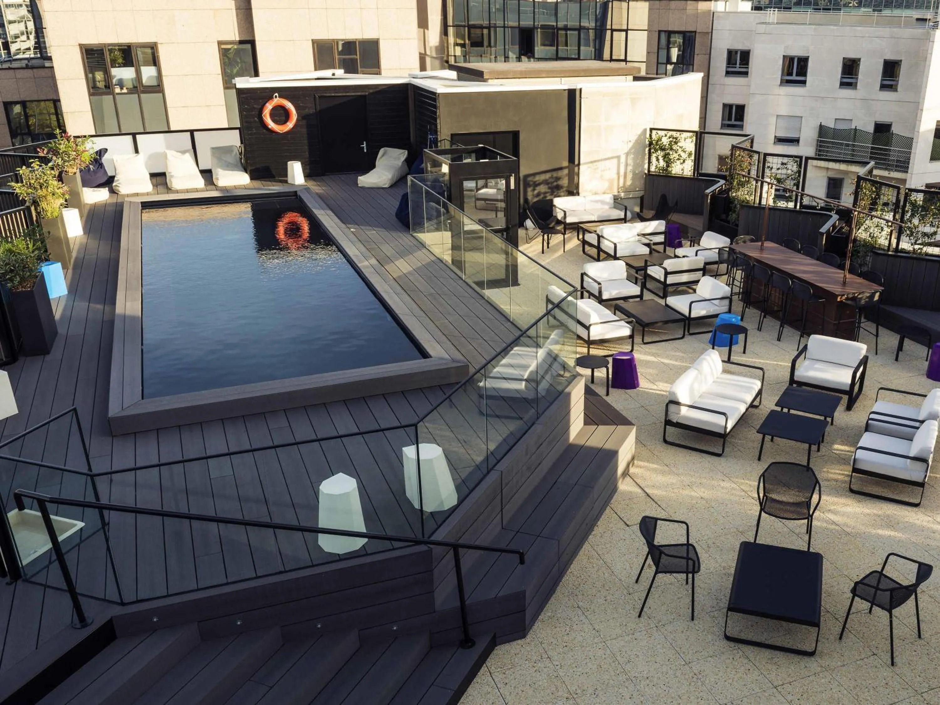 Restaurant/places to eat in Mercure Paris Boulogne