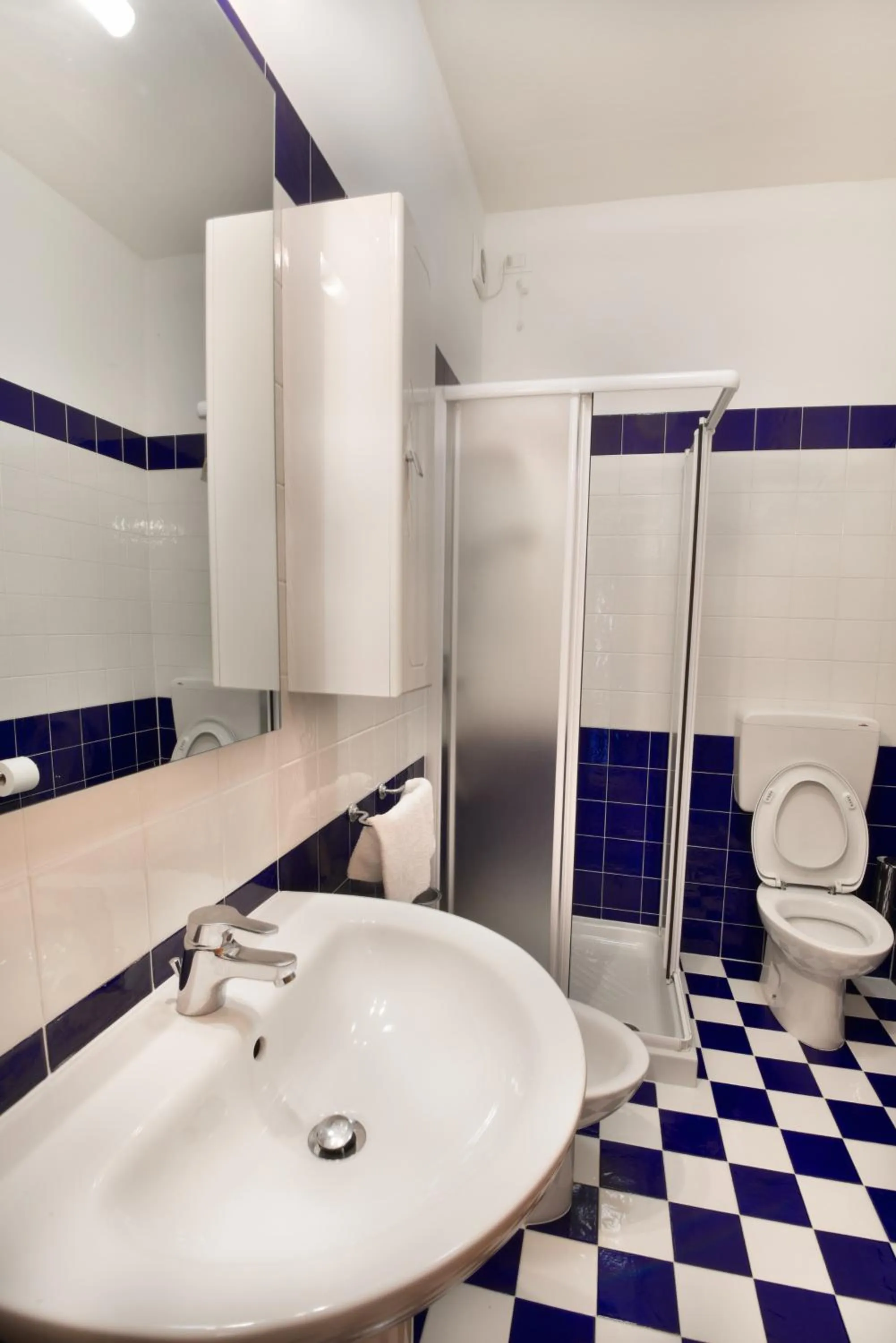 Shower in Hotel Villa Olga