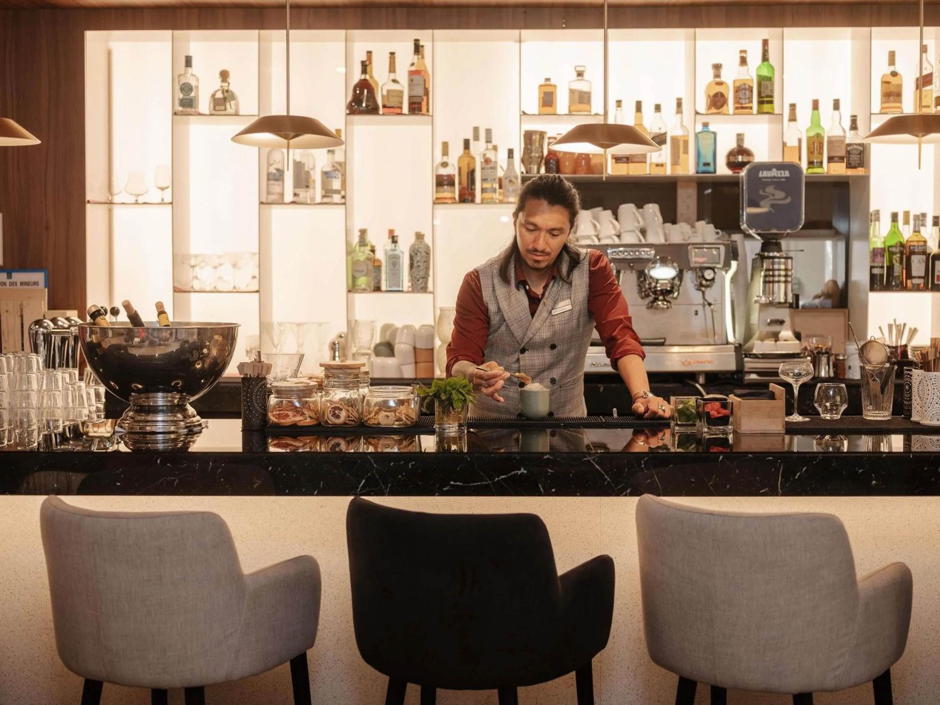 Lounge or bar in Novotel Paris Centre Tour Eiffel