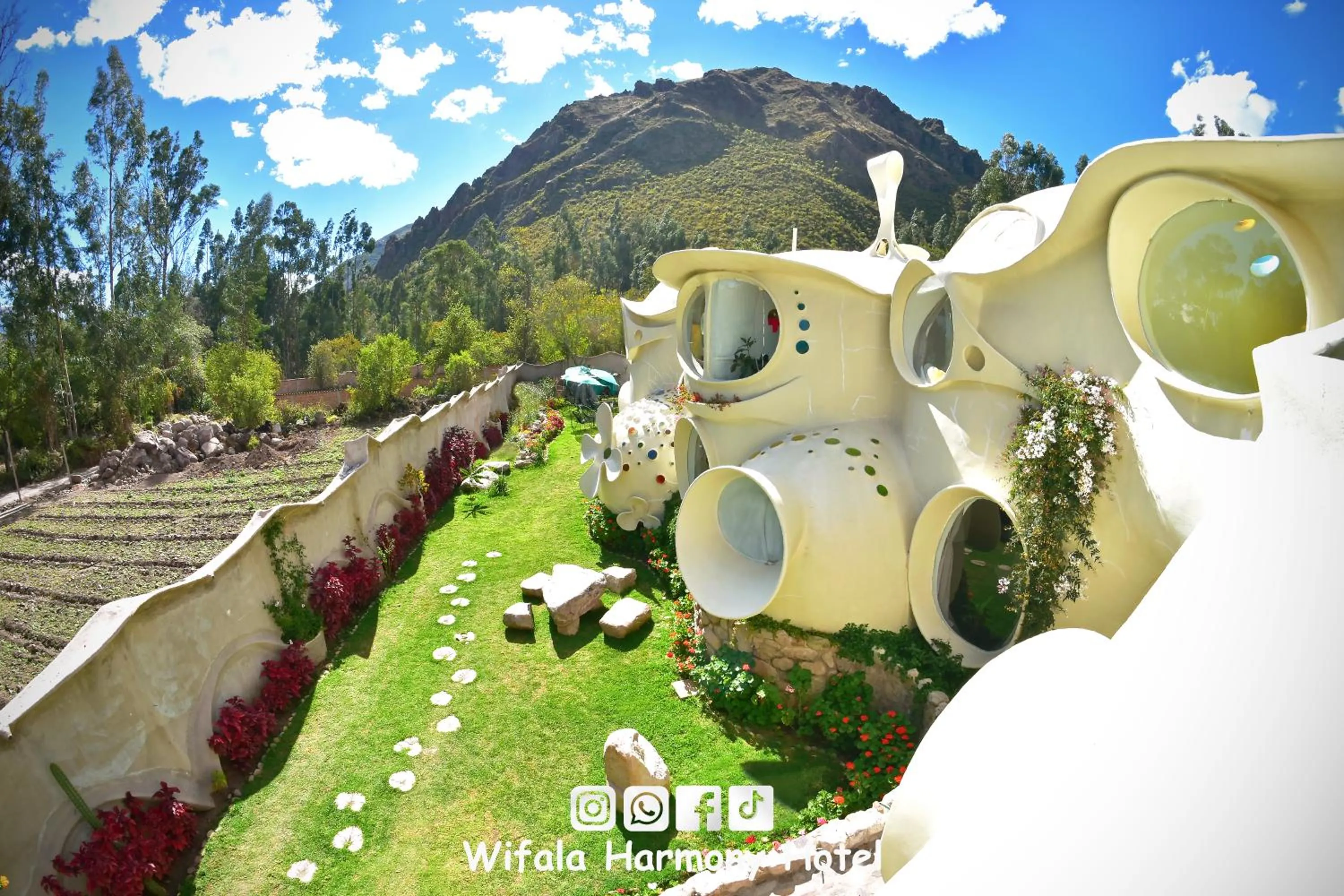 Facade/entrance in Wifala Harmony Hotel