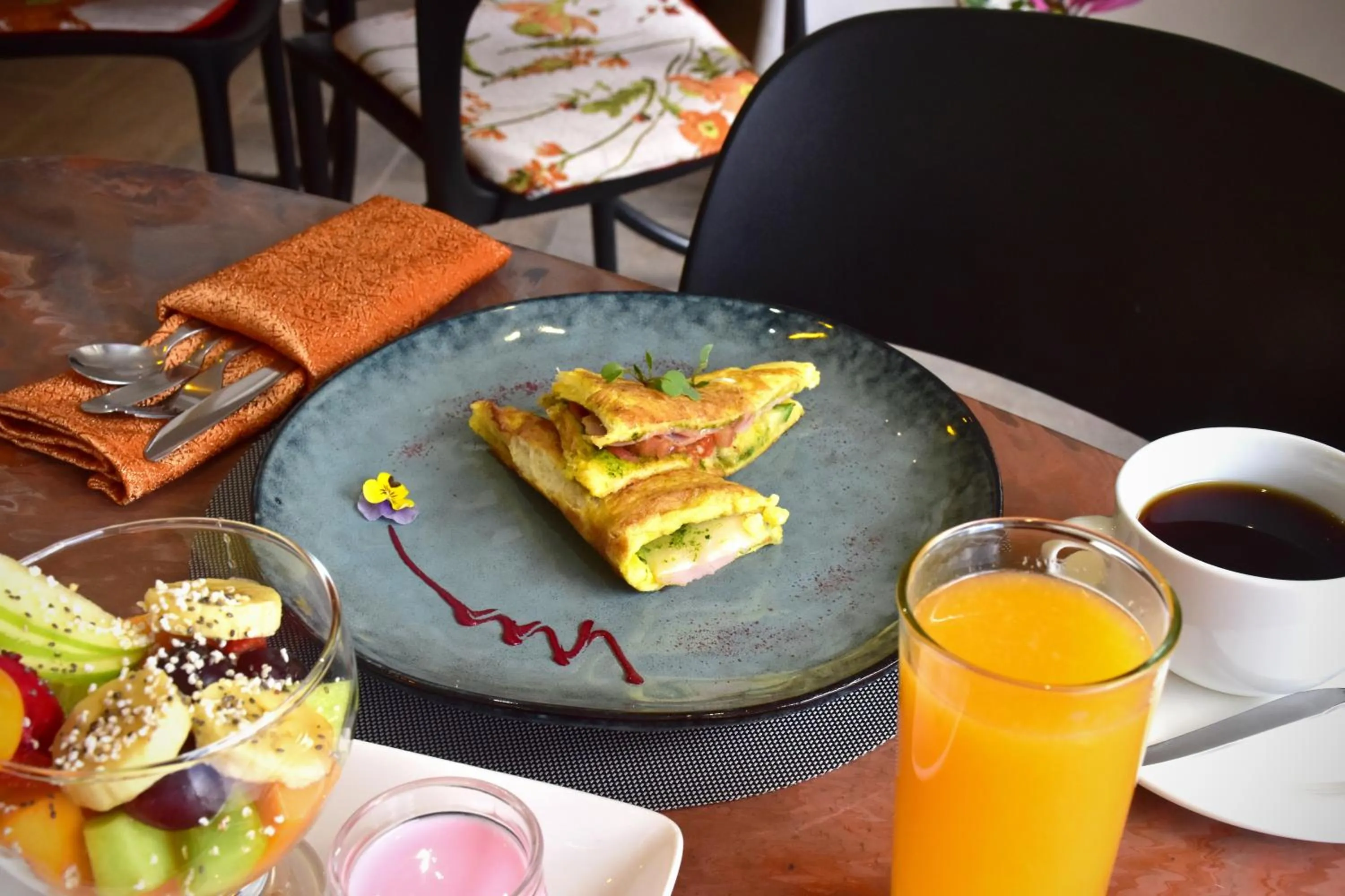 Restaurant/places to eat in Wifala Harmony Hotel