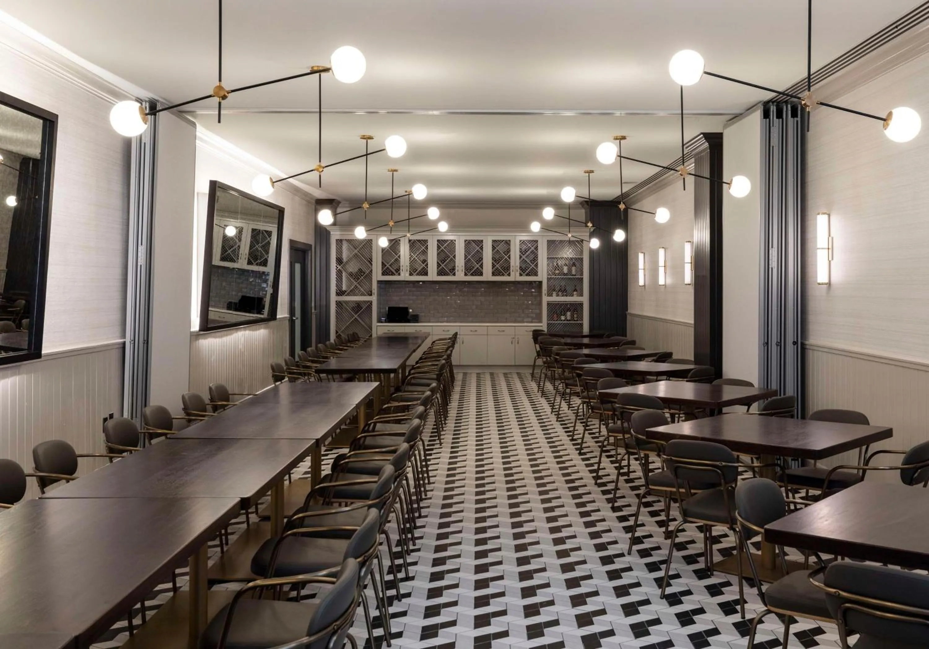 Restaurant/places to eat in Hyatt Regency Houston Downtown