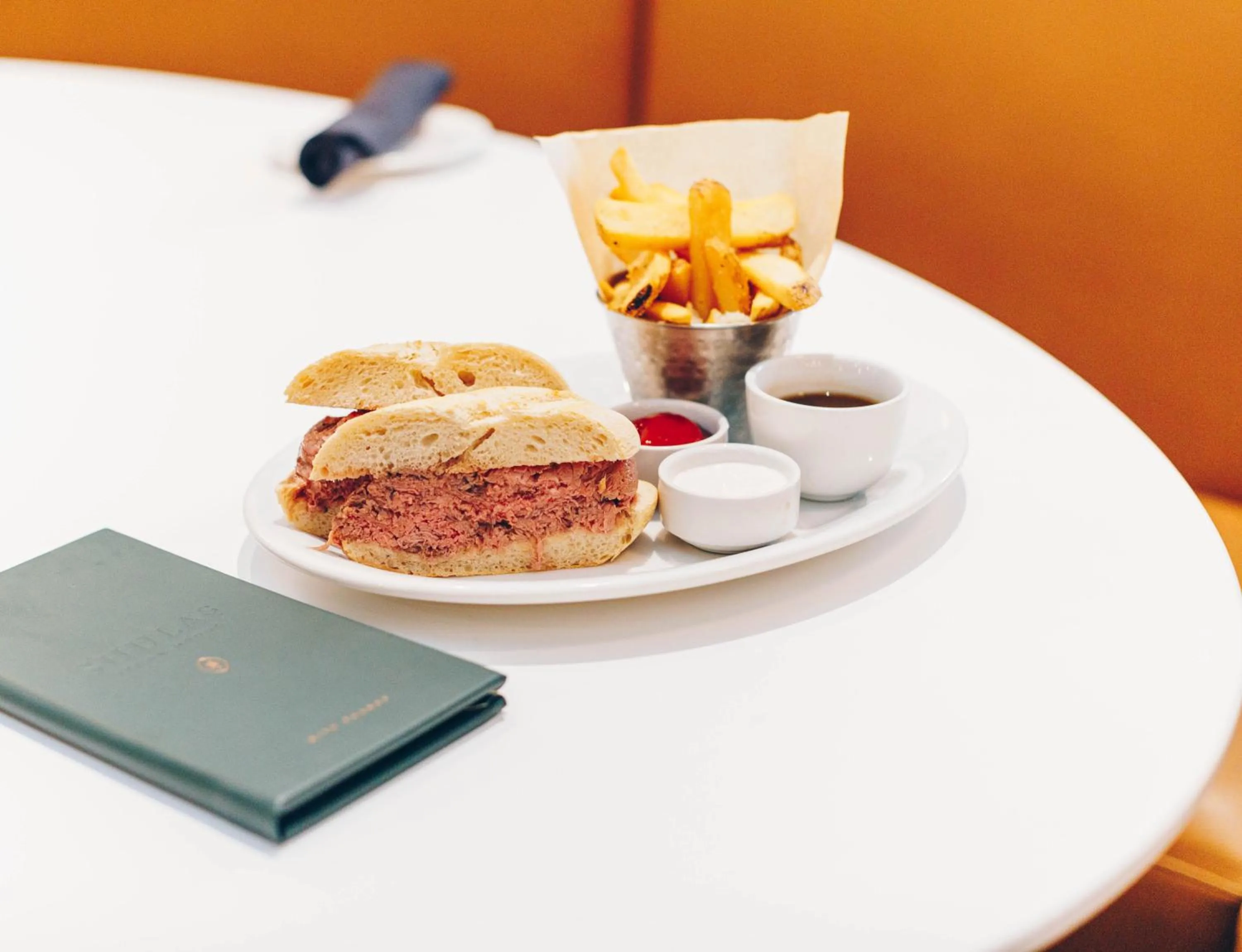 Restaurant/places to eat in Hyatt Regency Houston Downtown