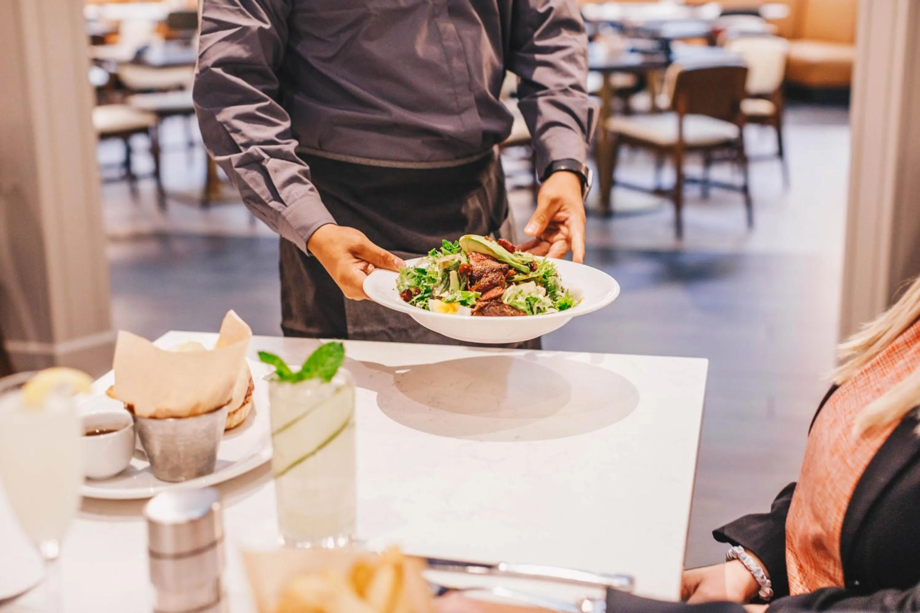 Restaurant/places to eat in Hyatt Regency Houston Downtown