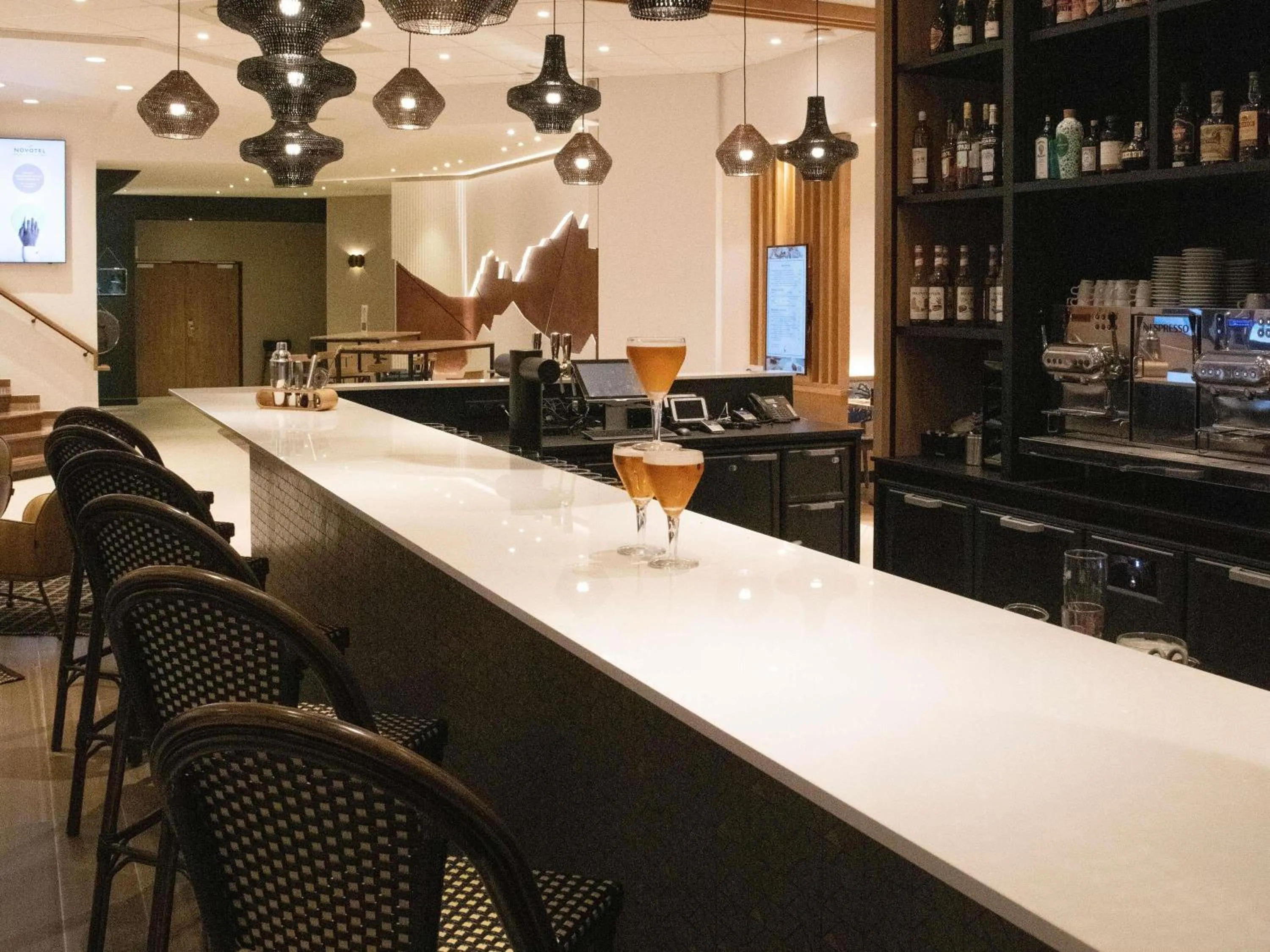 Lounge or bar in Novotel Nice Arenas Aeroport