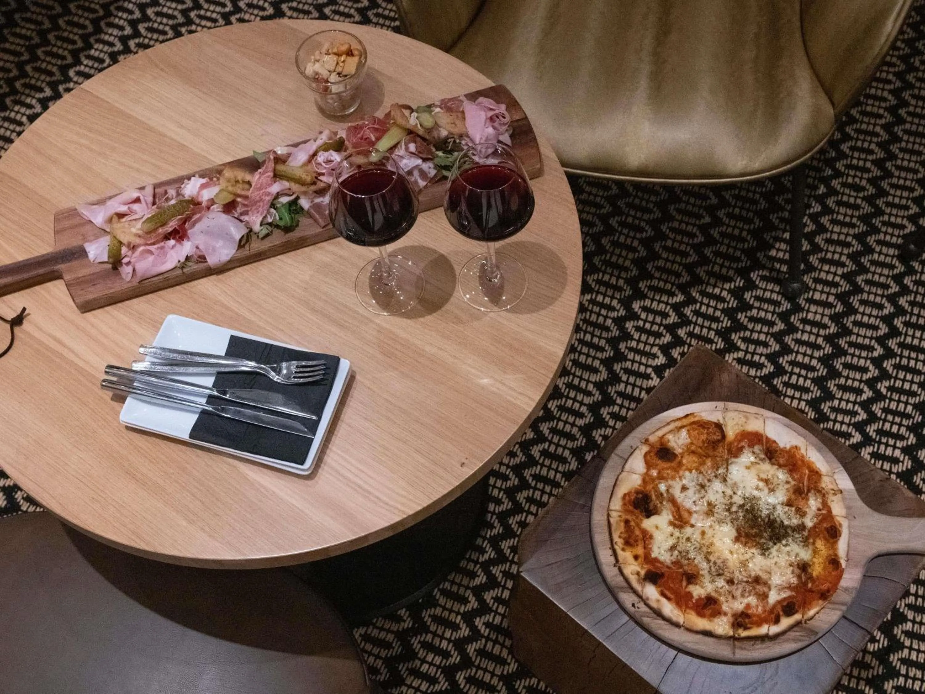 Lounge or bar in Novotel Nice Arenas Aeroport