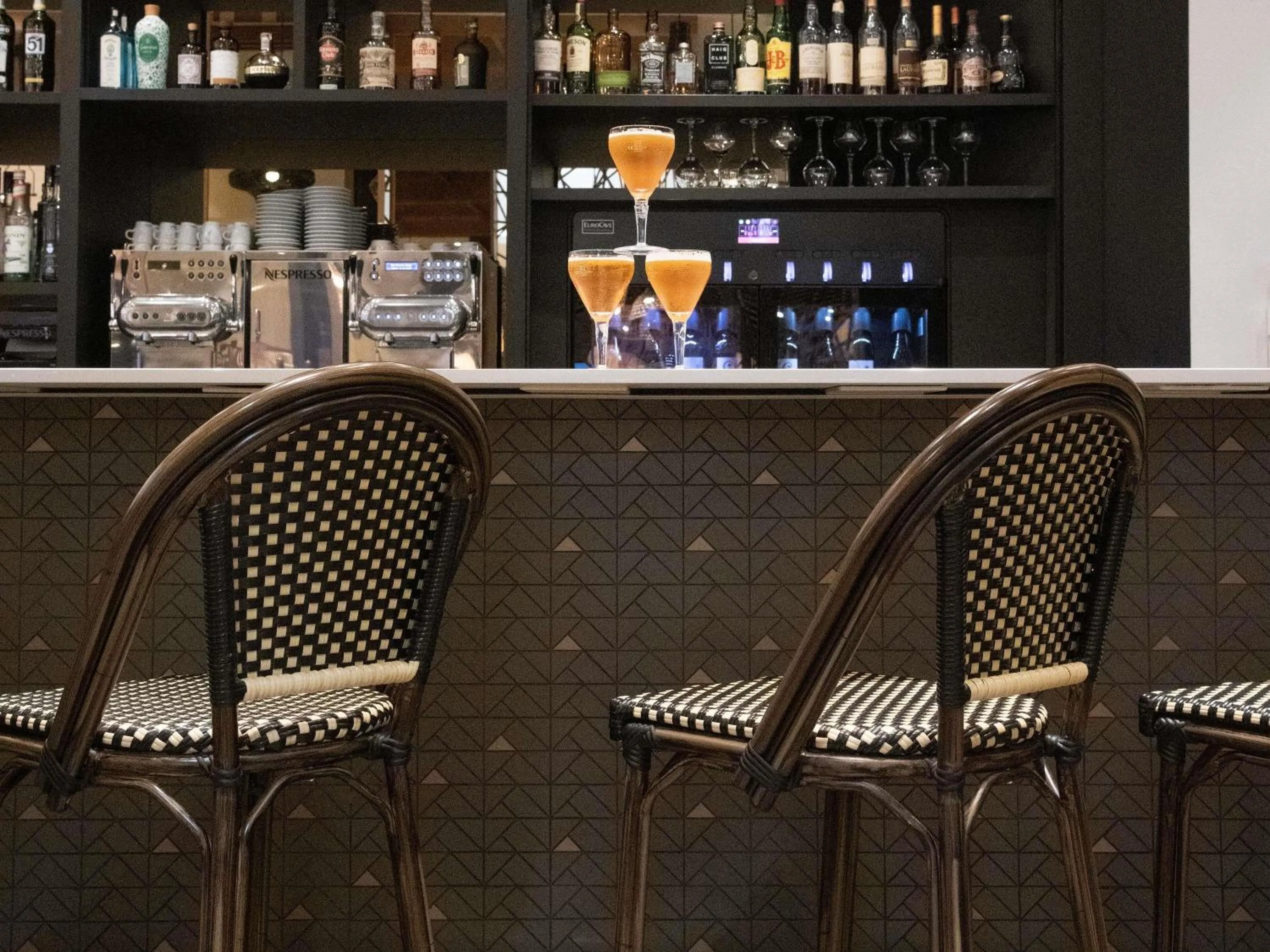 Lounge or bar in Novotel Nice Arenas Aeroport