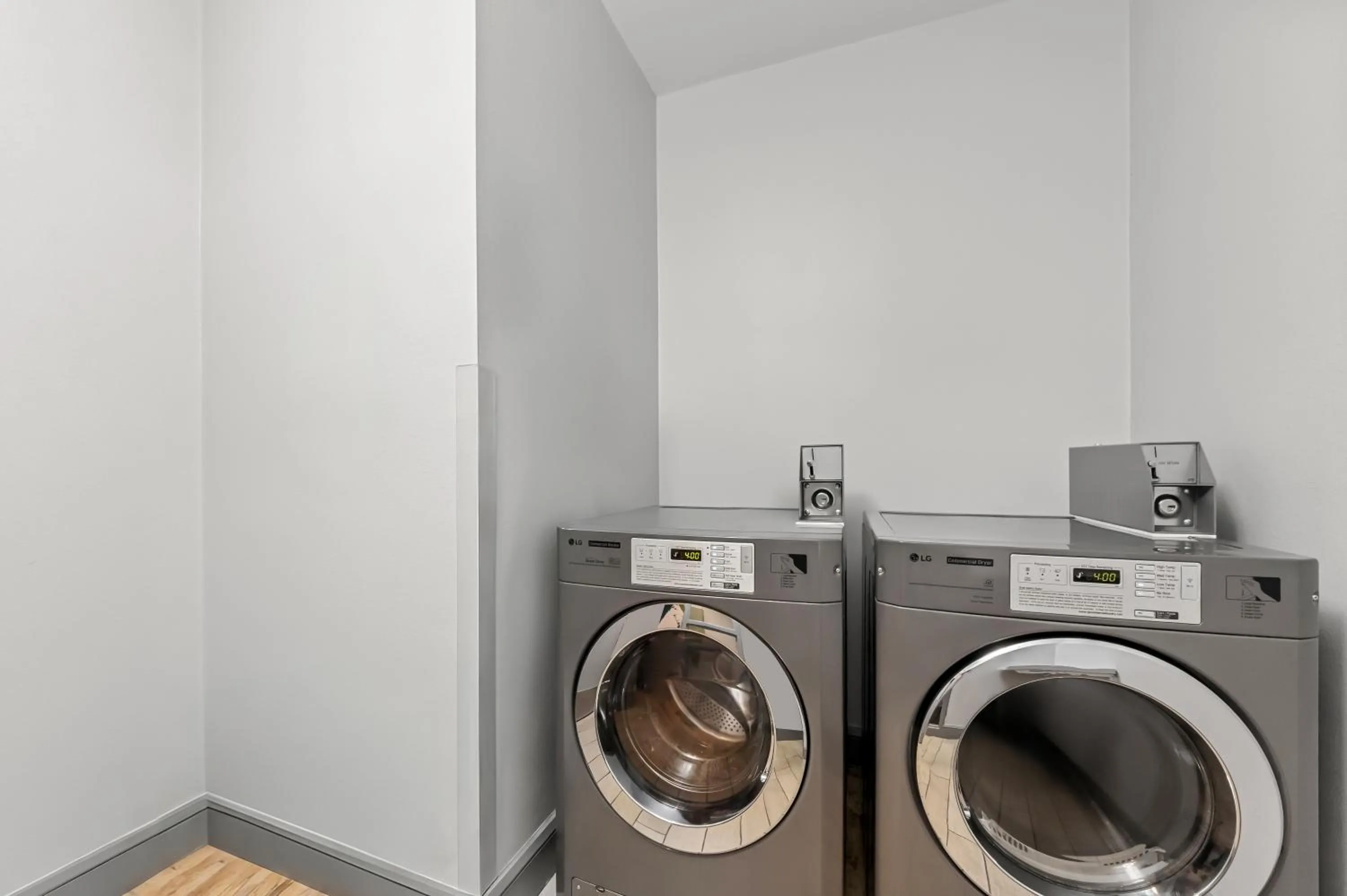 laundry in Spark by Hilton Victoria