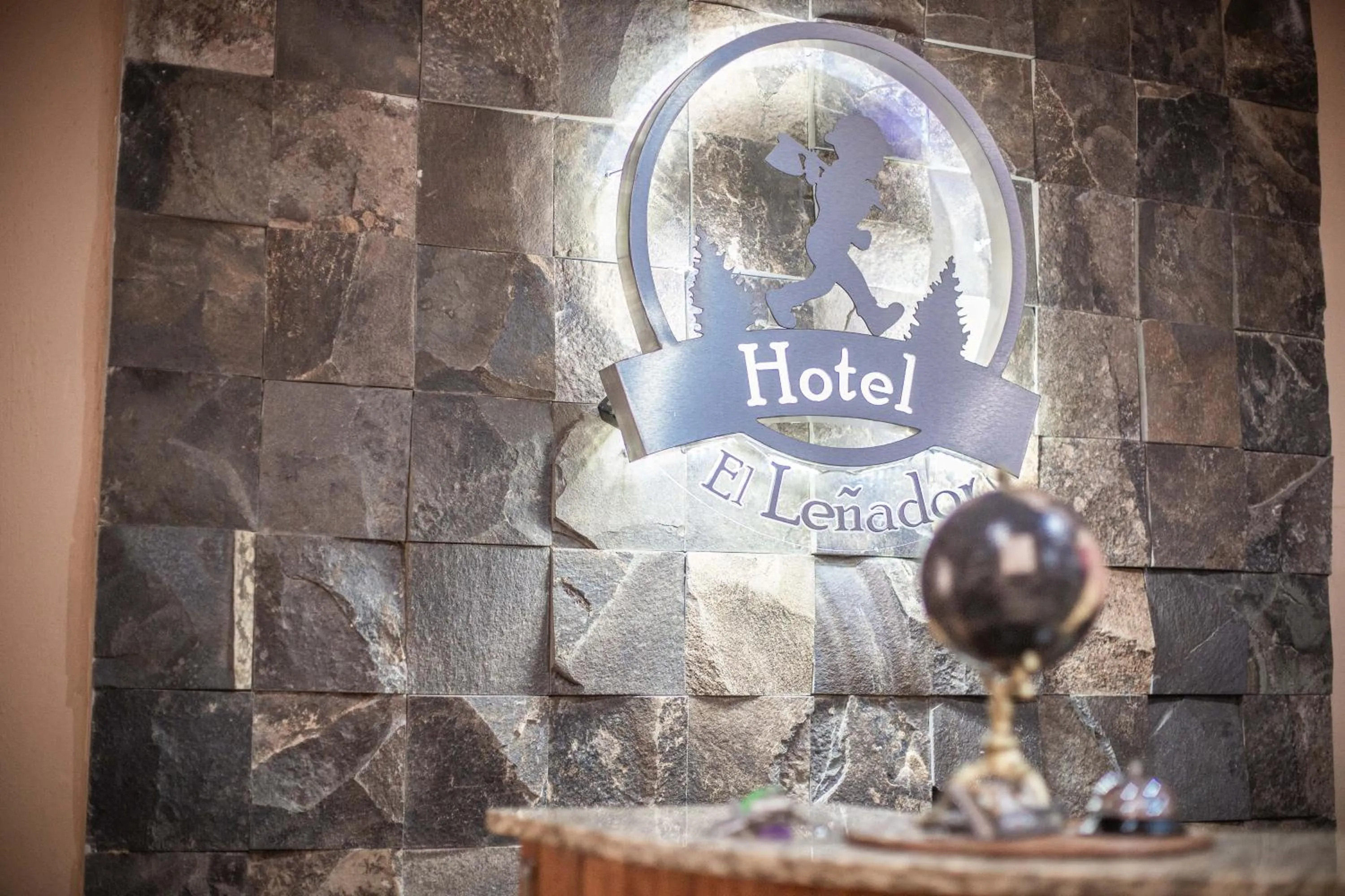 Property logo or sign in Hotel el Leñador