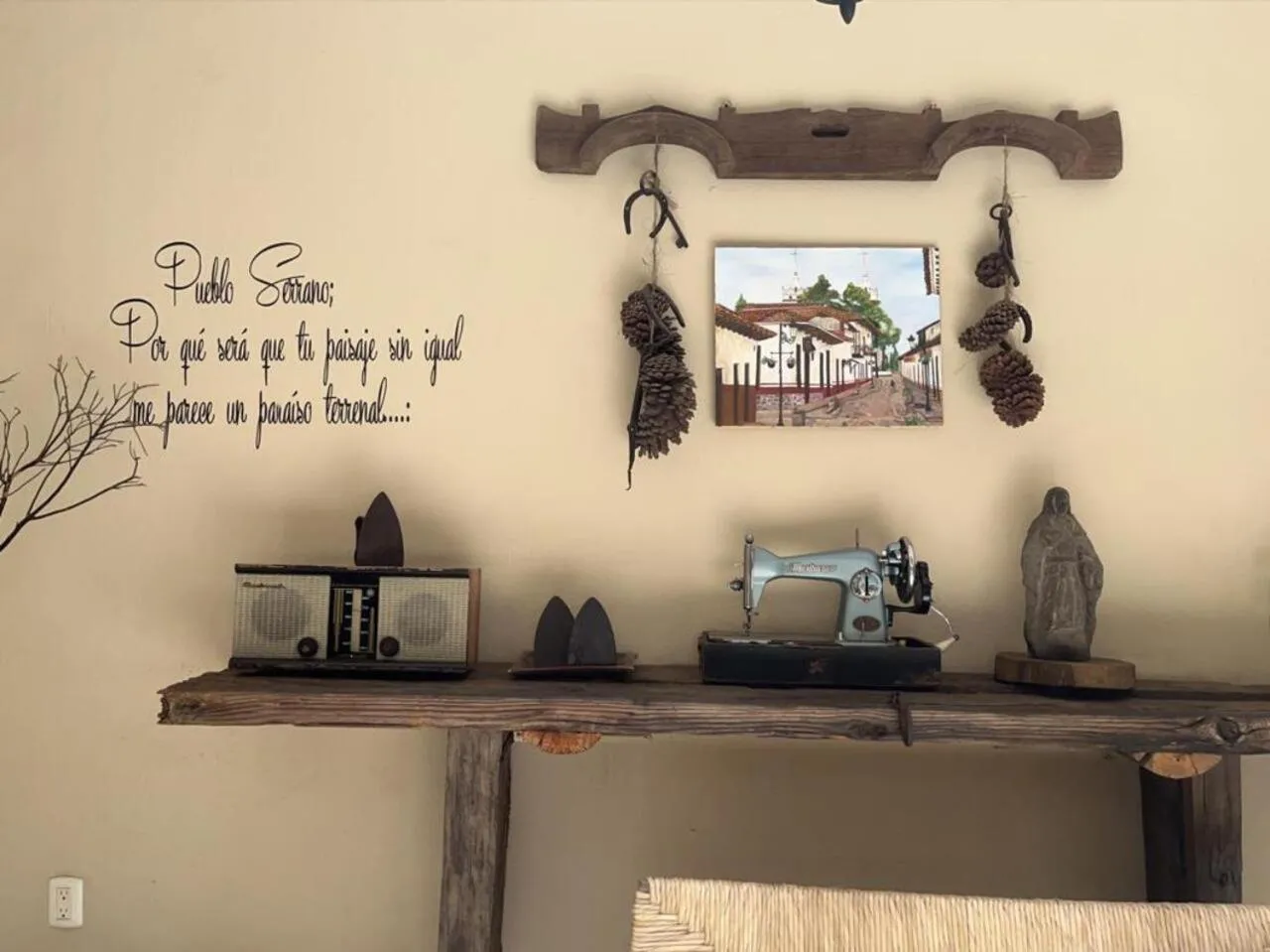 Decorative detail in Hotel el Leñador