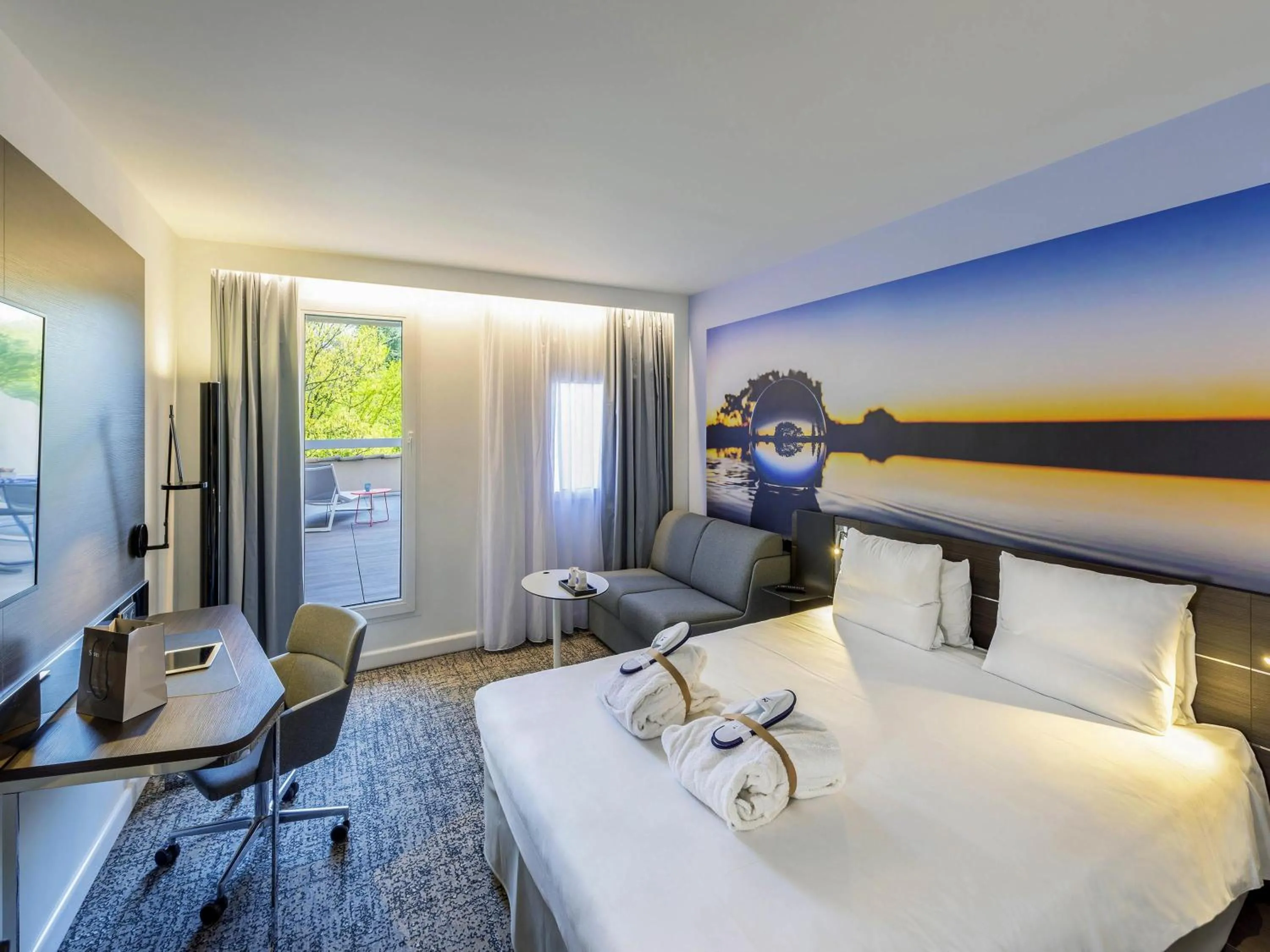 Bedroom, Bed in Novotel Toulouse Centre Compans Caffarelli