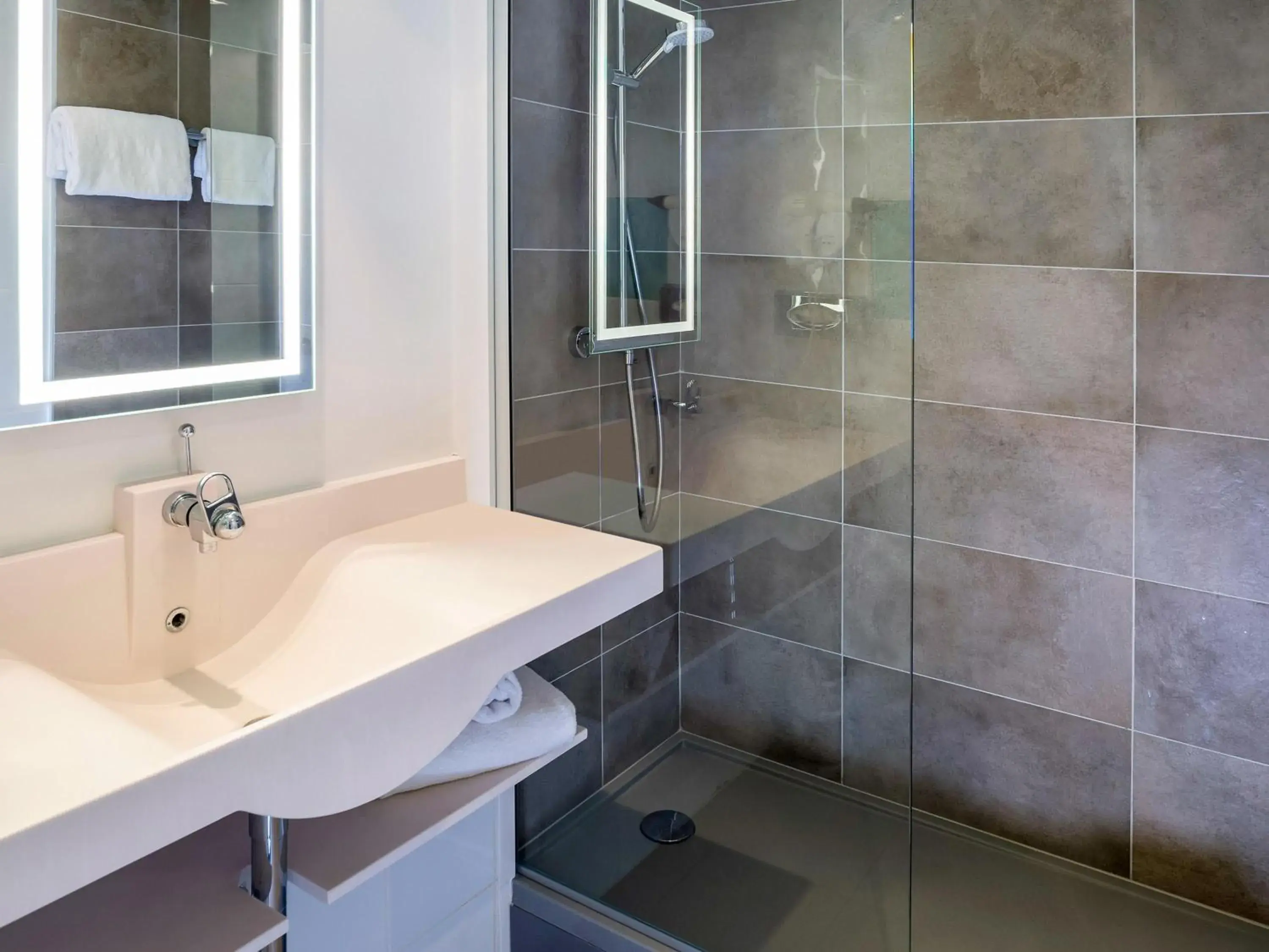 Superior Double Room in Novotel Toulouse Centre Compans Caffarelli Superior Double Room in Novotel Toulouse Centre Compans Caffarelli