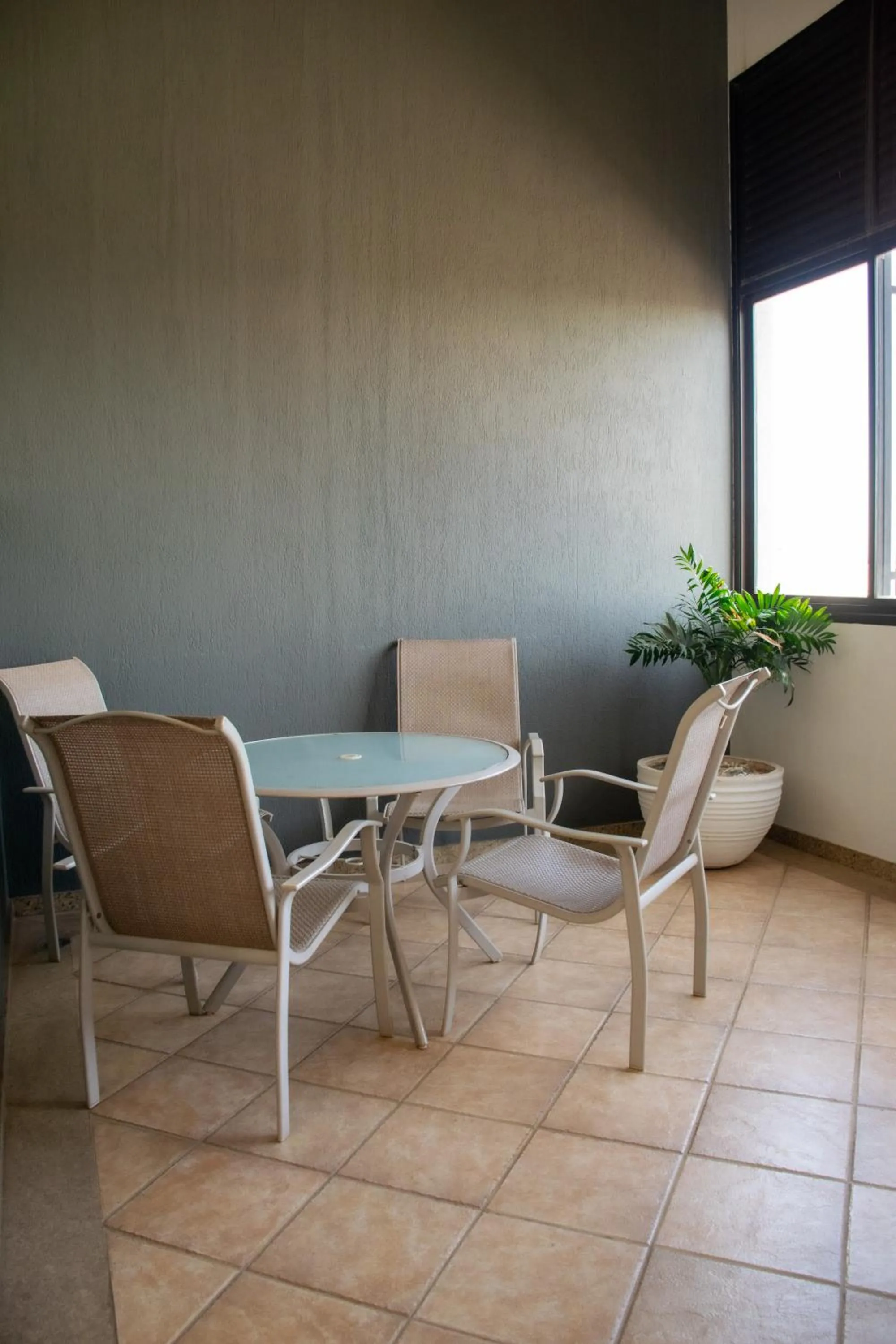 Balcony/Terrace in New Life Piracicaba by Atlantica