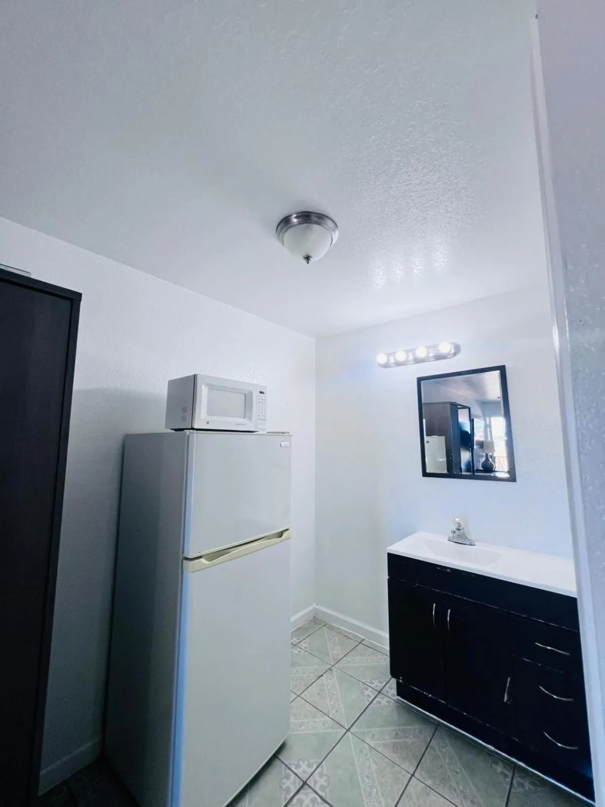 Lobby or reception in OYO Garden Inn and Suites Pearsall I-35 East