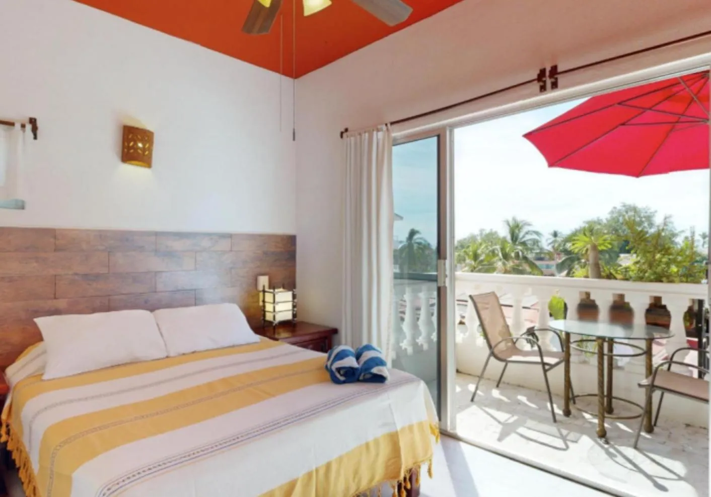 Bed in Aventura Pacifico Boutique Suites & Villas