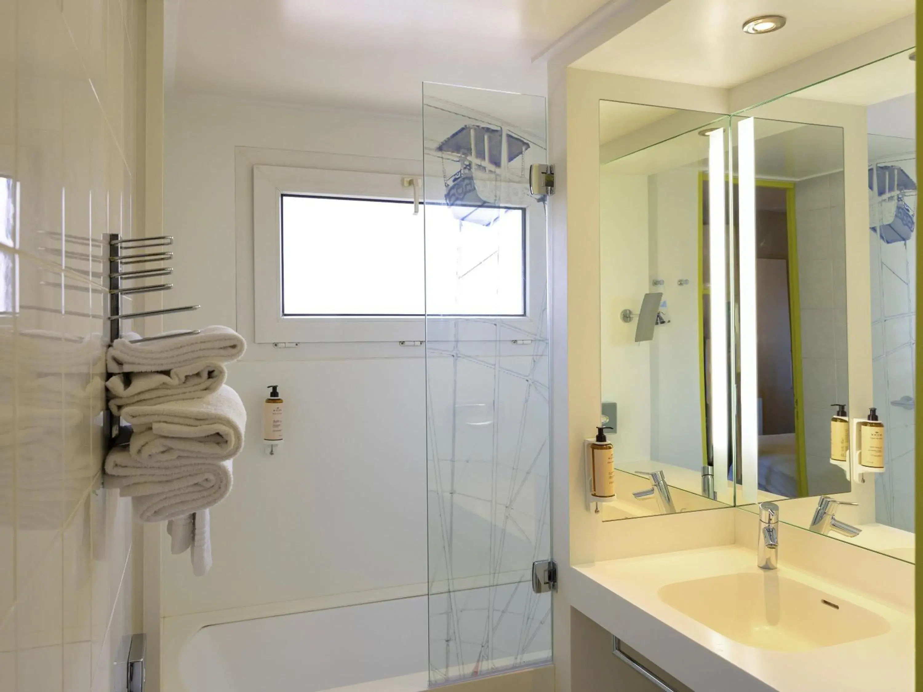 Classic Single Room in Mercure Nice Centre Grimaldi Classic Single Room in Mercure Nice Centre Grimaldi