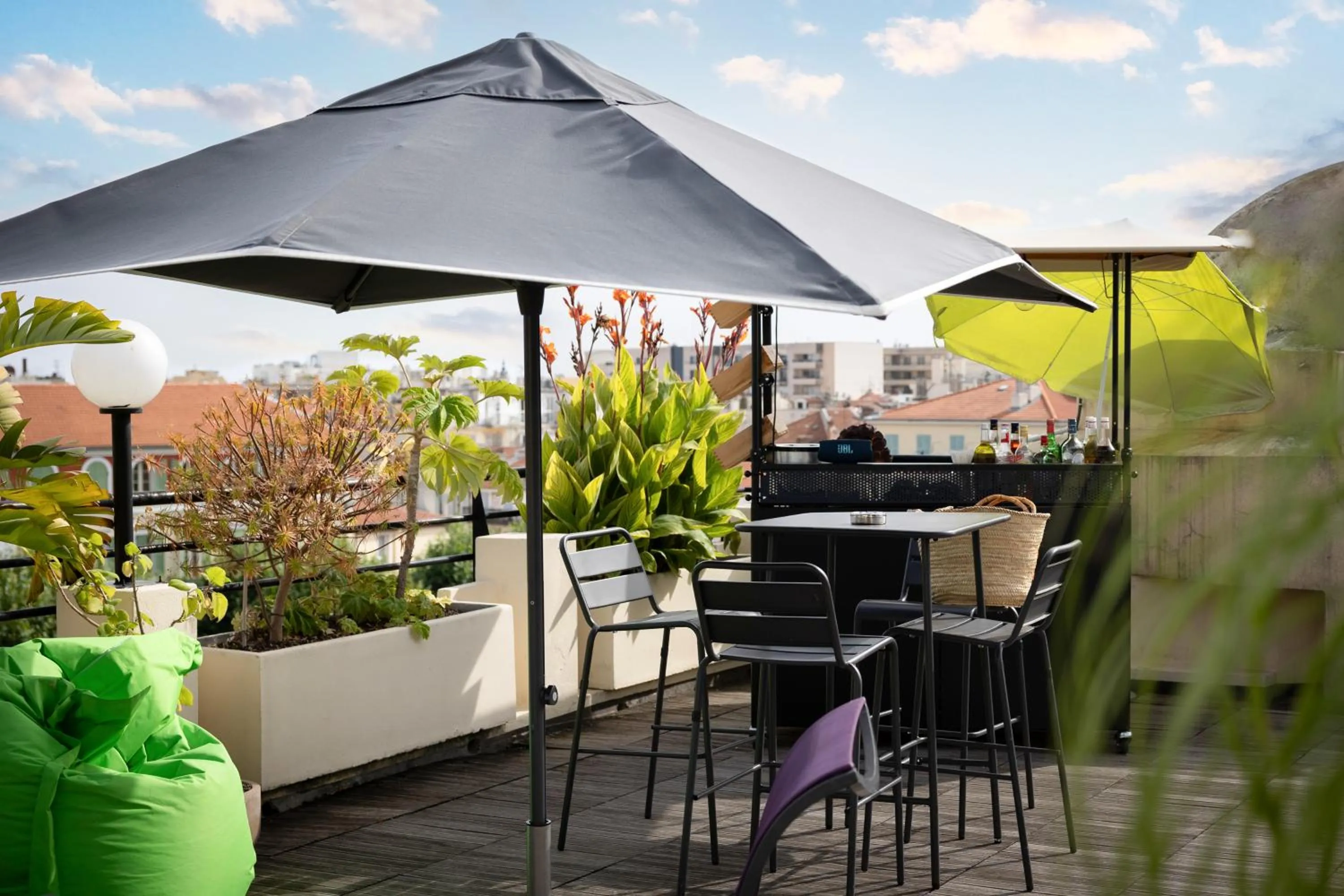 Patio in Mercure Nice Centre Grimaldi