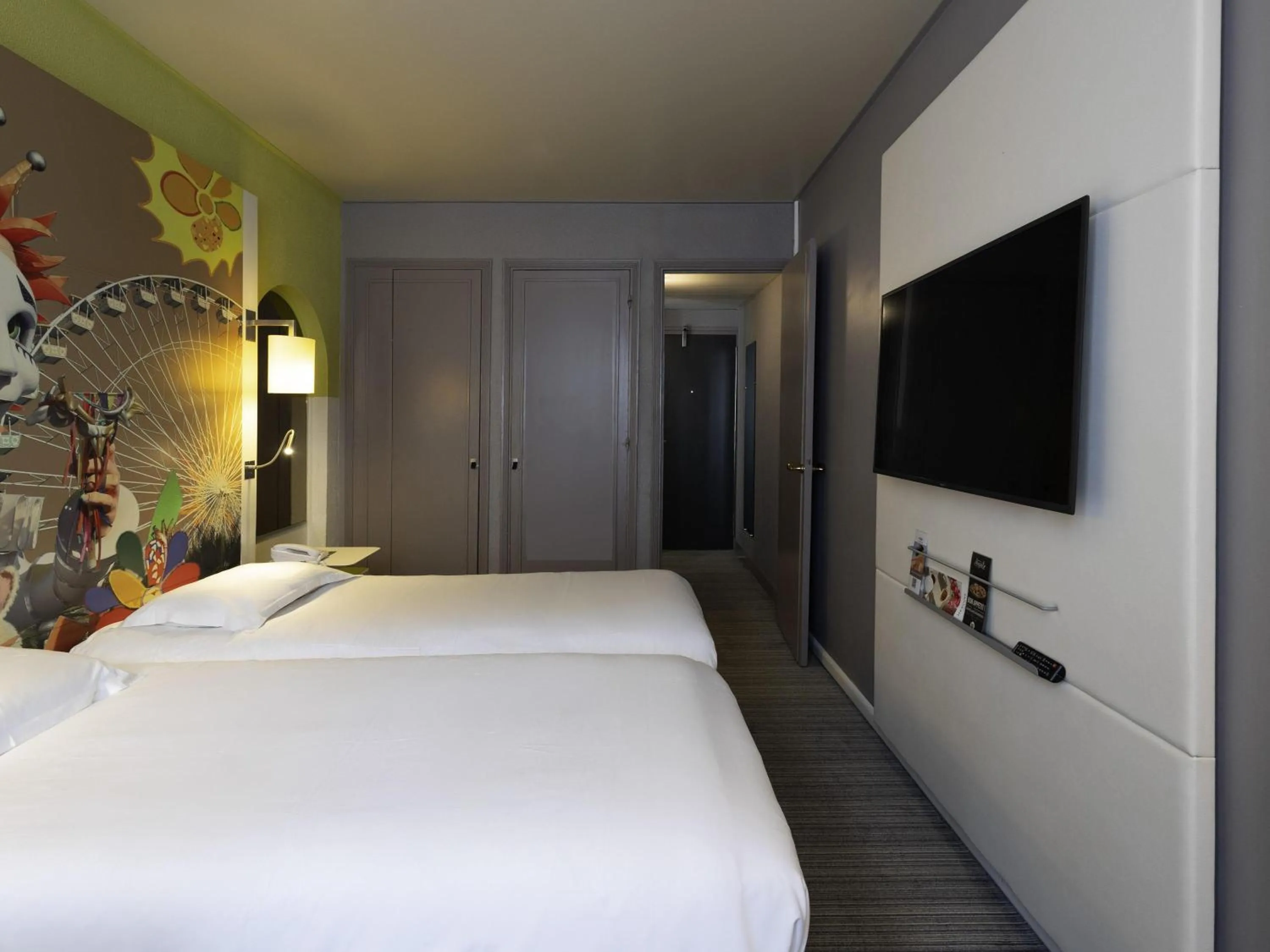 Bedroom, Bed in Mercure Nice Centre Grimaldi