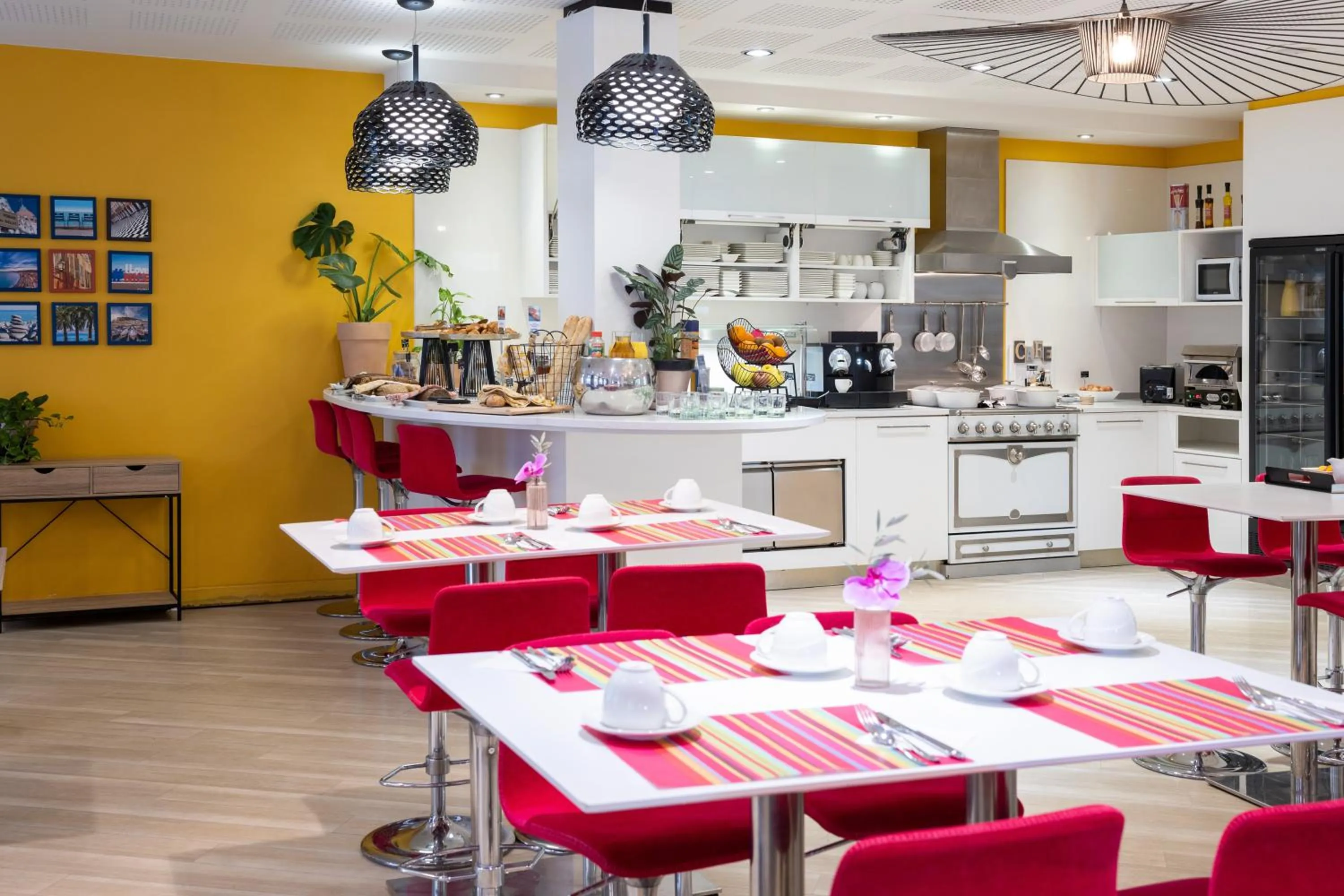 Breakfast in Mercure Nice Centre Grimaldi