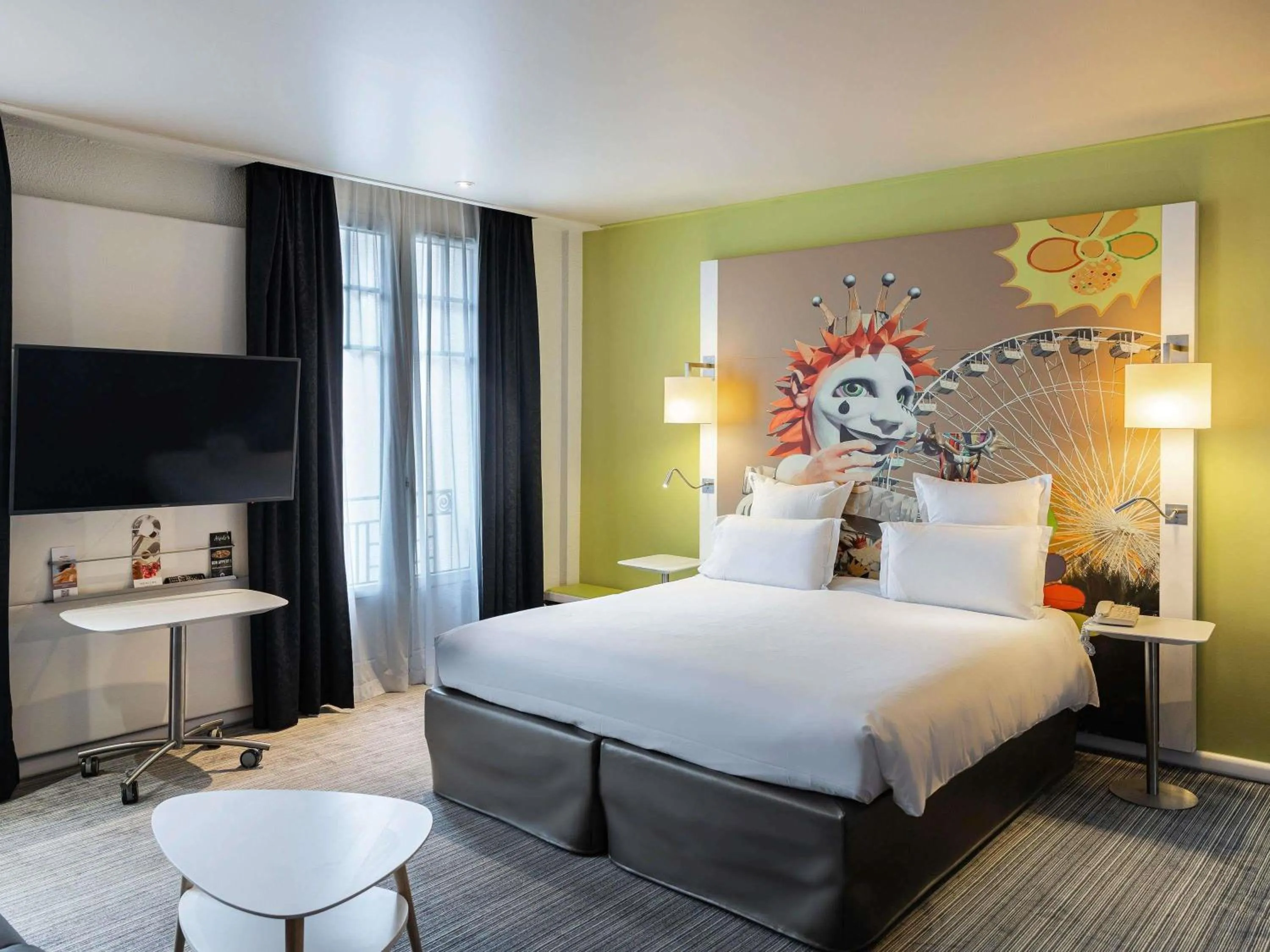 Bedroom, Bed in Mercure Nice Centre Grimaldi