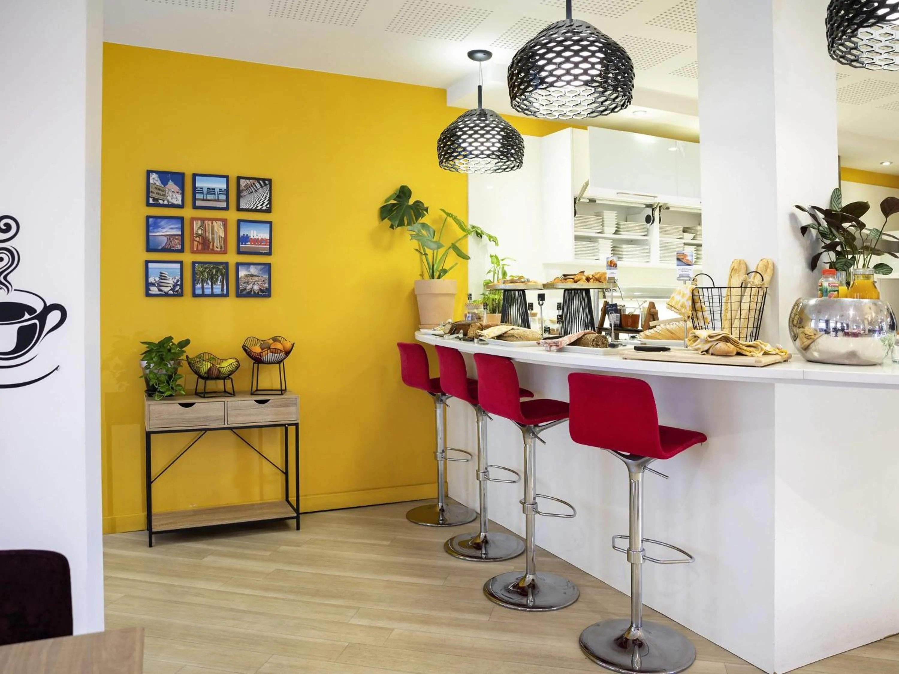 Breakfast in Mercure Nice Centre Grimaldi