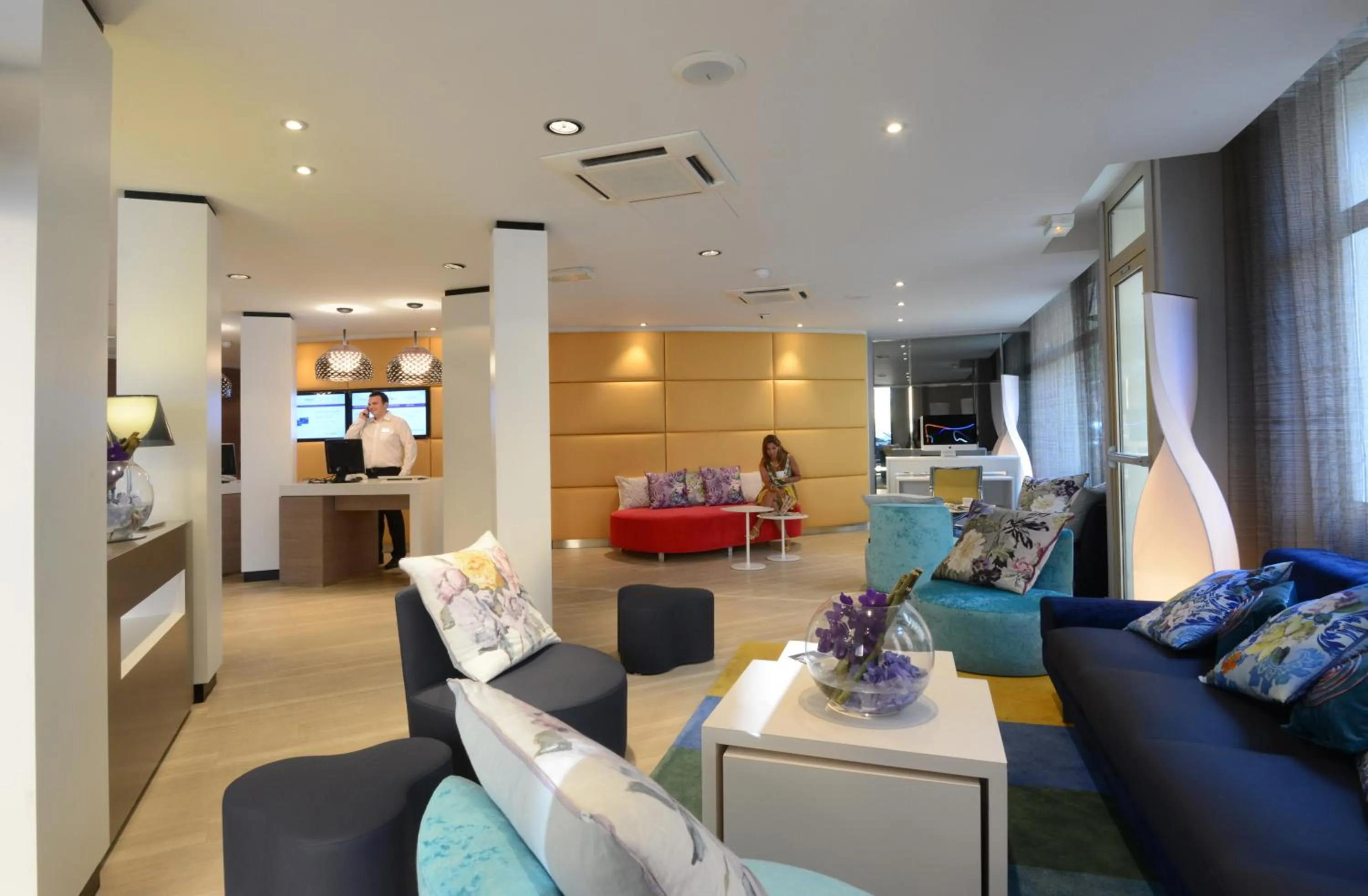 Lobby or reception in Mercure Nice Centre Grimaldi