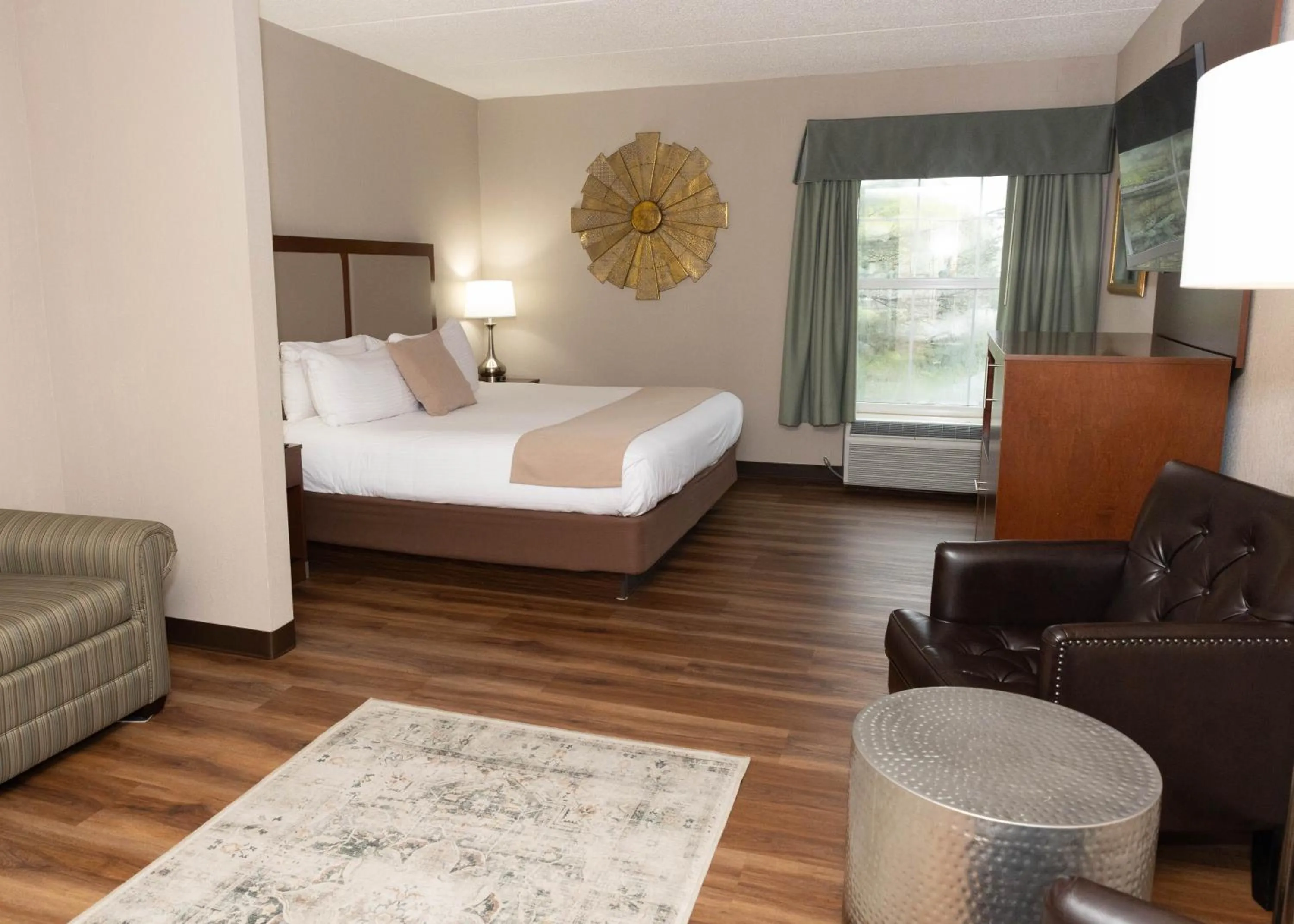 Living room, Bed in D. Hotel Suites & Spa