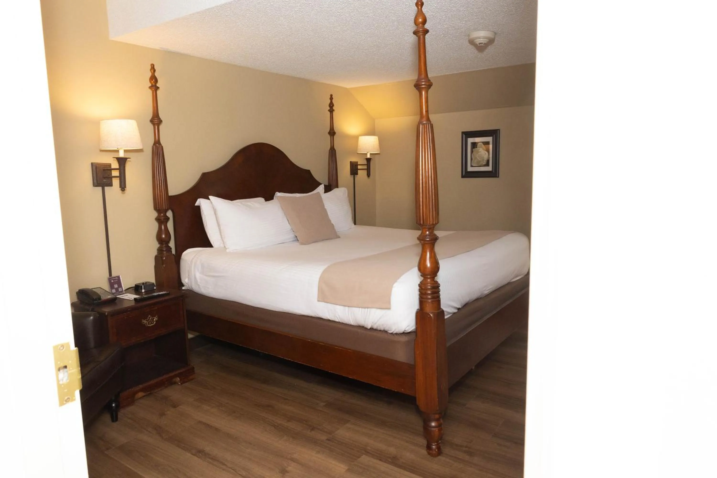 Bed in D. Hotel Suites & Spa