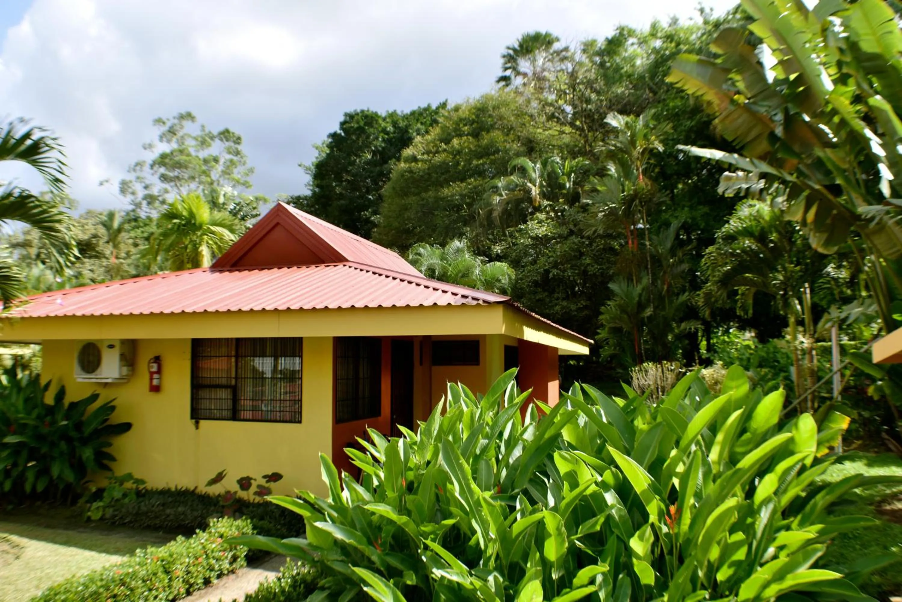 Property building in Hotel Arenal Country Inn