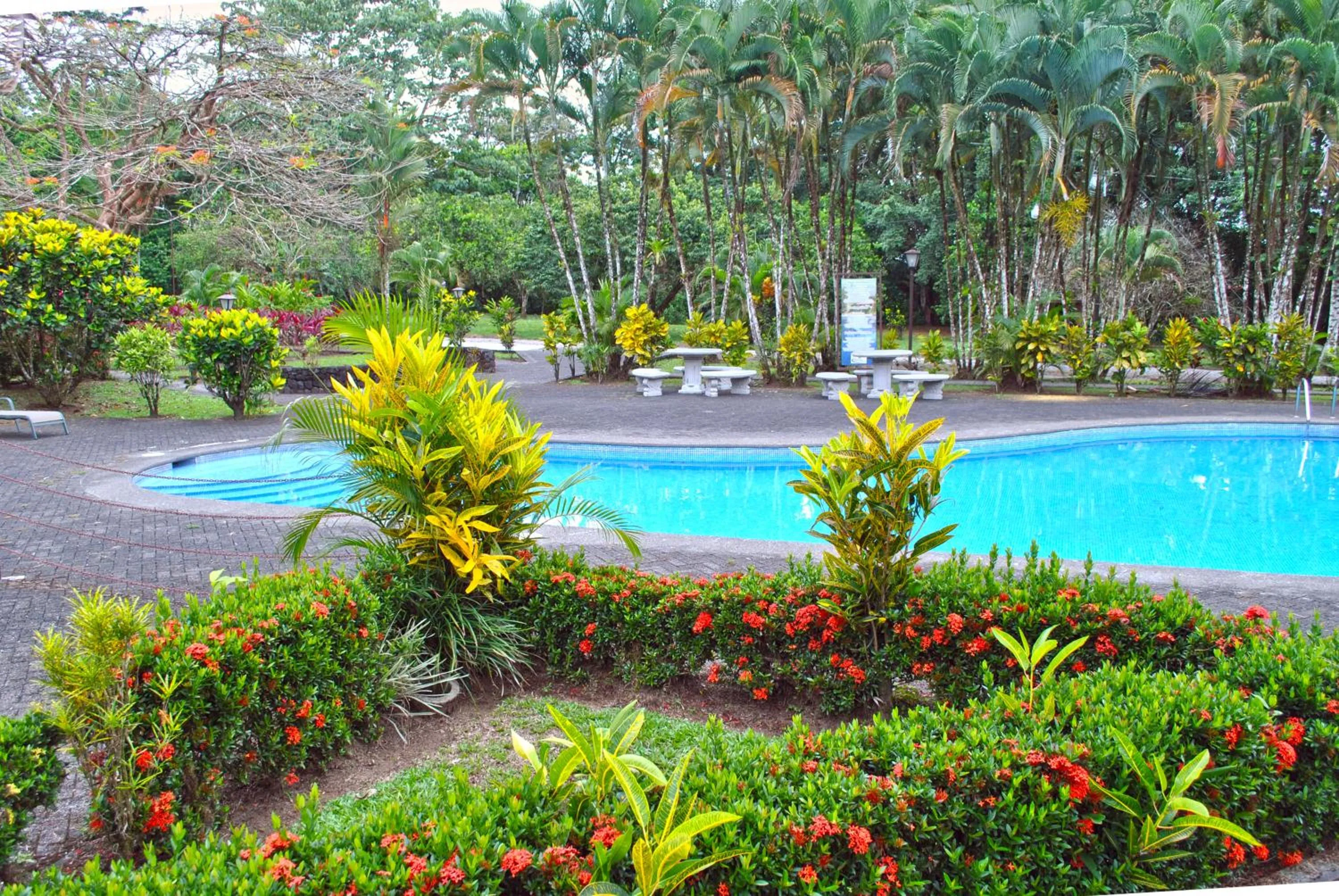 Garden in Hotel Arenal Country Inn